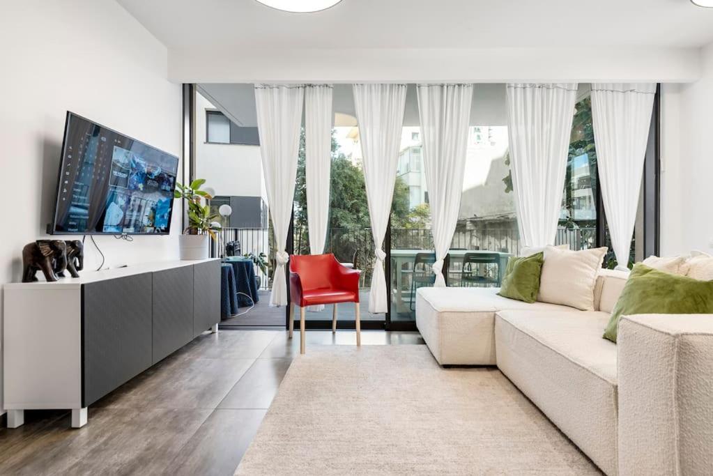 Enchanting Apartment with Pool, Steps from the Beach Bomb Shelter view 4