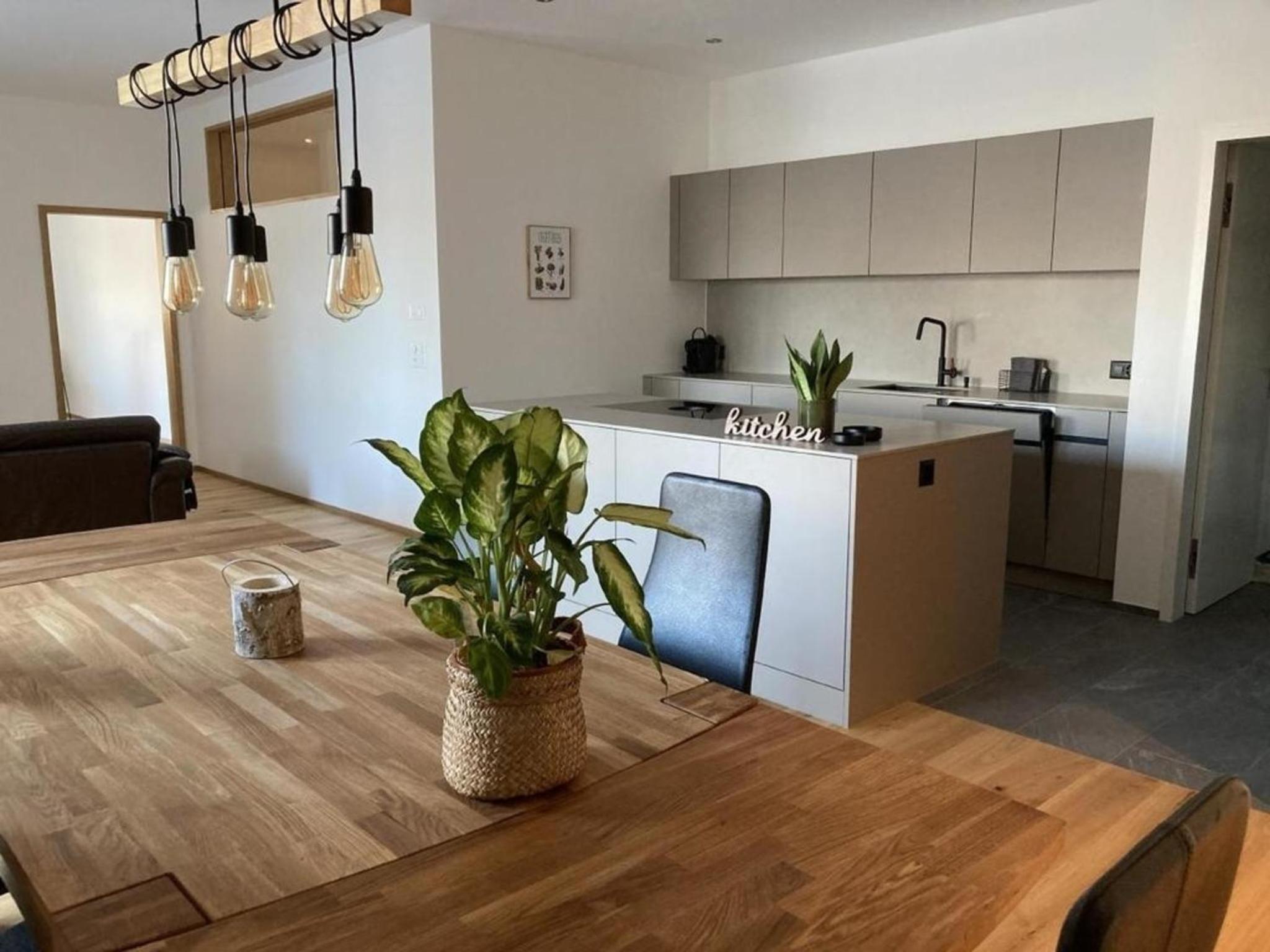 Casa Riva, grosse, neu ausgebauteWohnung in Laax