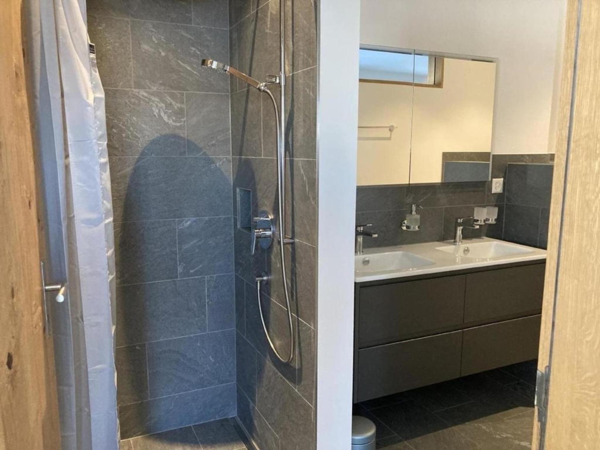 Casa Riva, grosse, neu ausgebauteWohnung in Laax