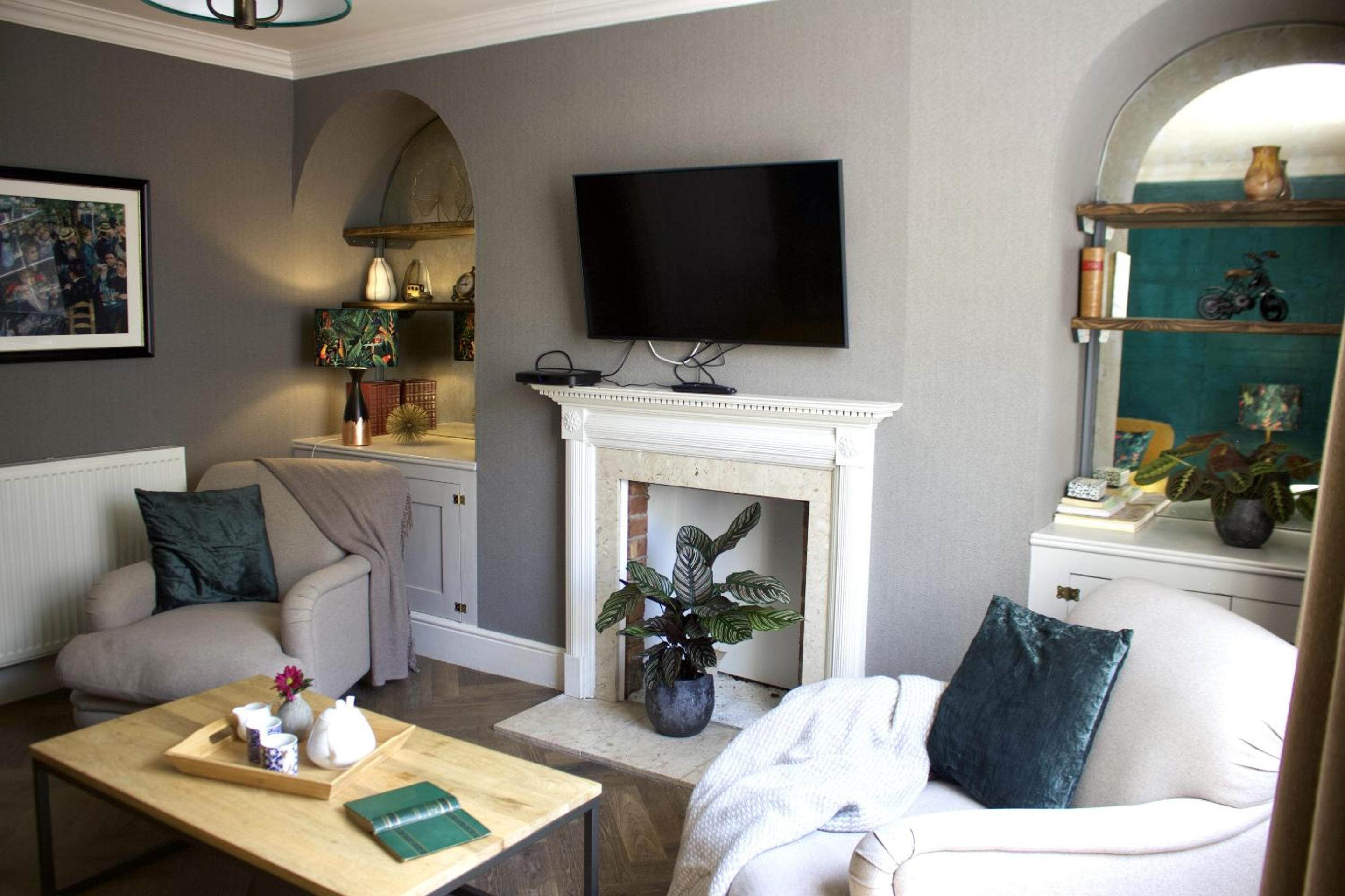 Maisonette with Hot tub at 13 Rivers Street view 5