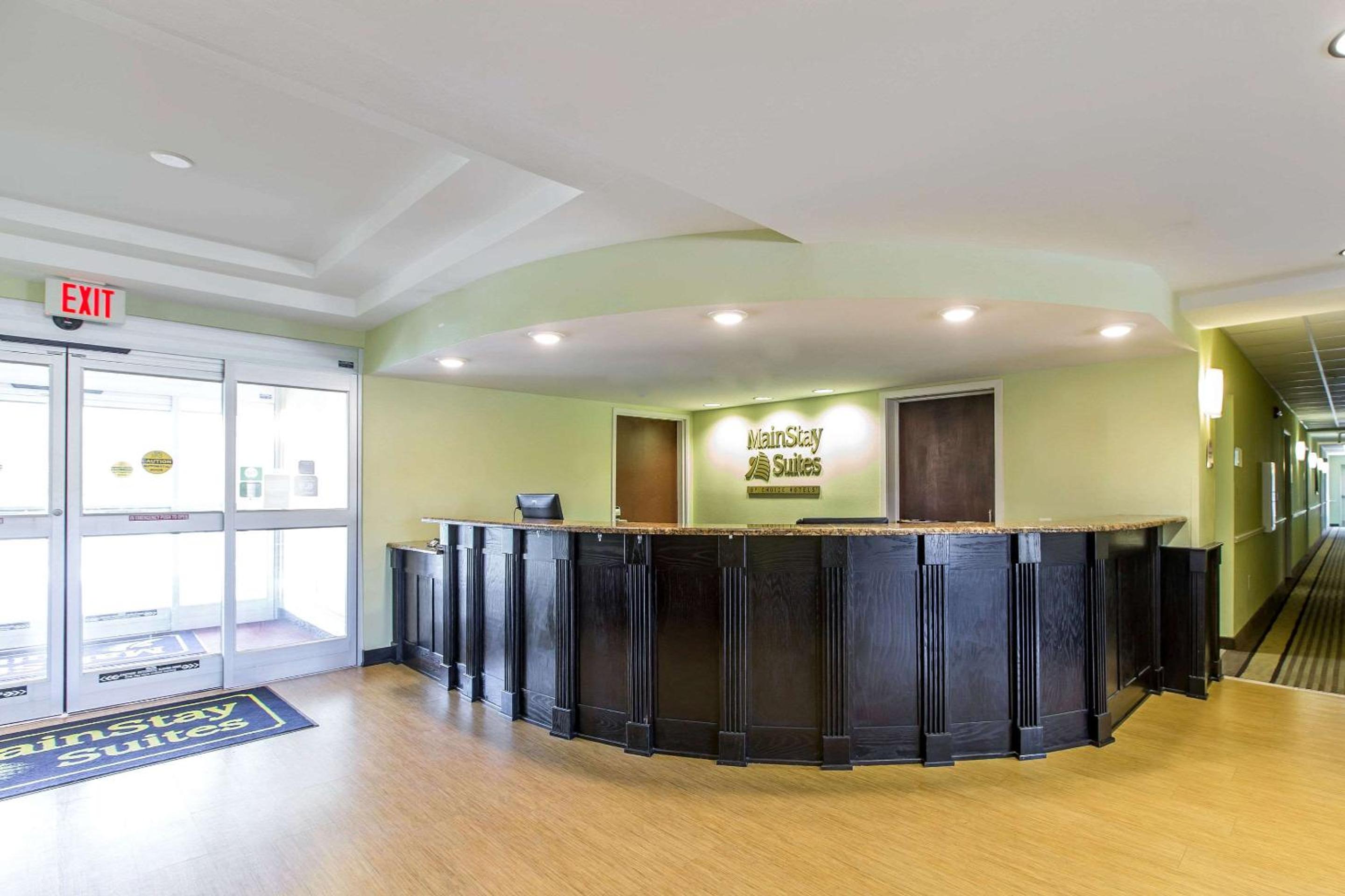 Jacksonville Vacations - MainStay Suites Jacksonville near Camp Lejeune - Property Image 3