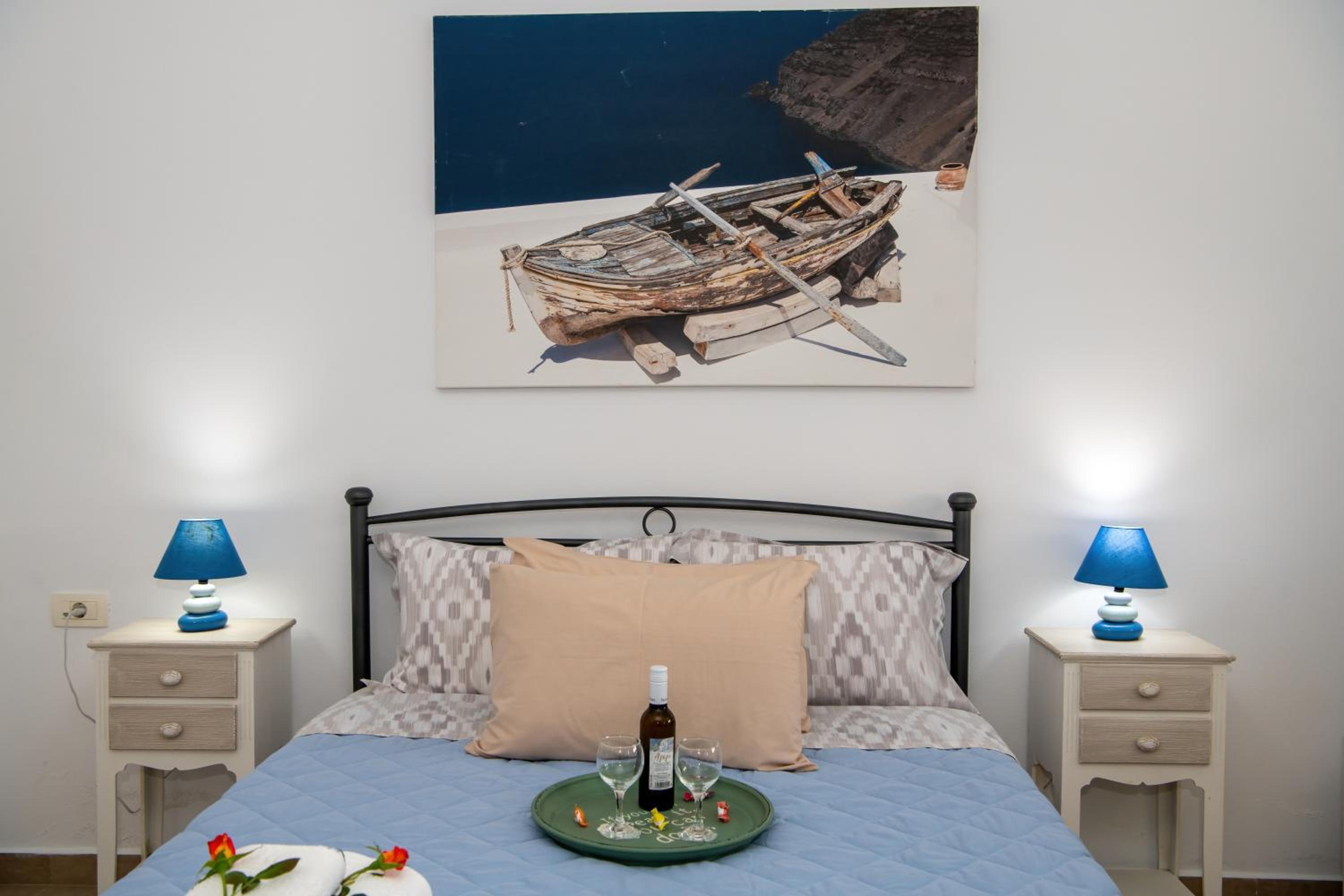 Sunrise Apartment Santorini