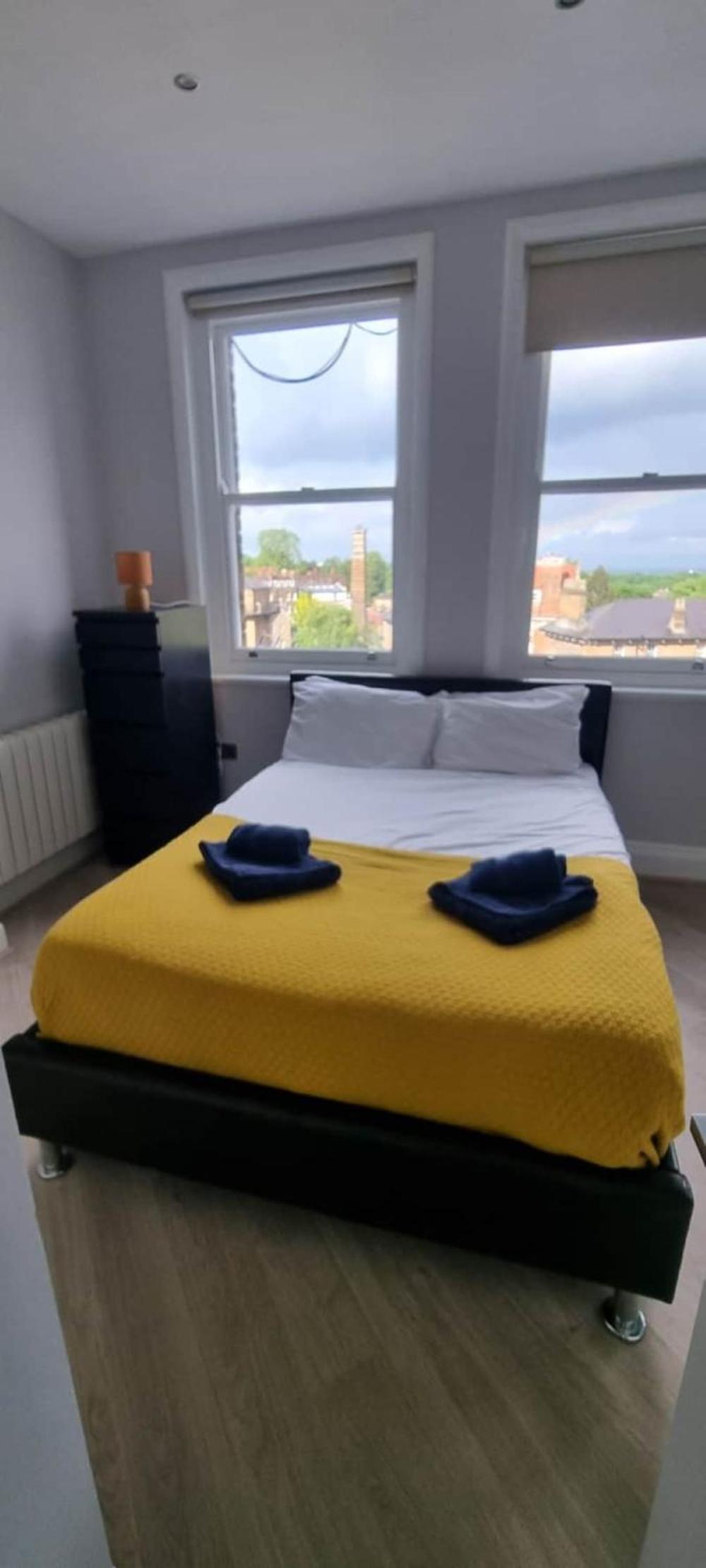 Star London Heath St 2-Bed Adobe