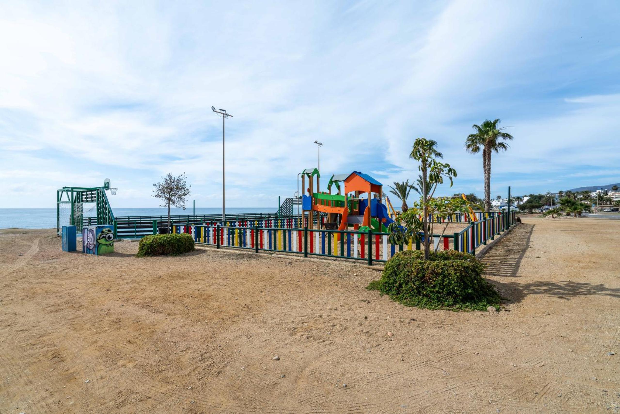 AlmeriaSuite Mojacar Breeze Apartments