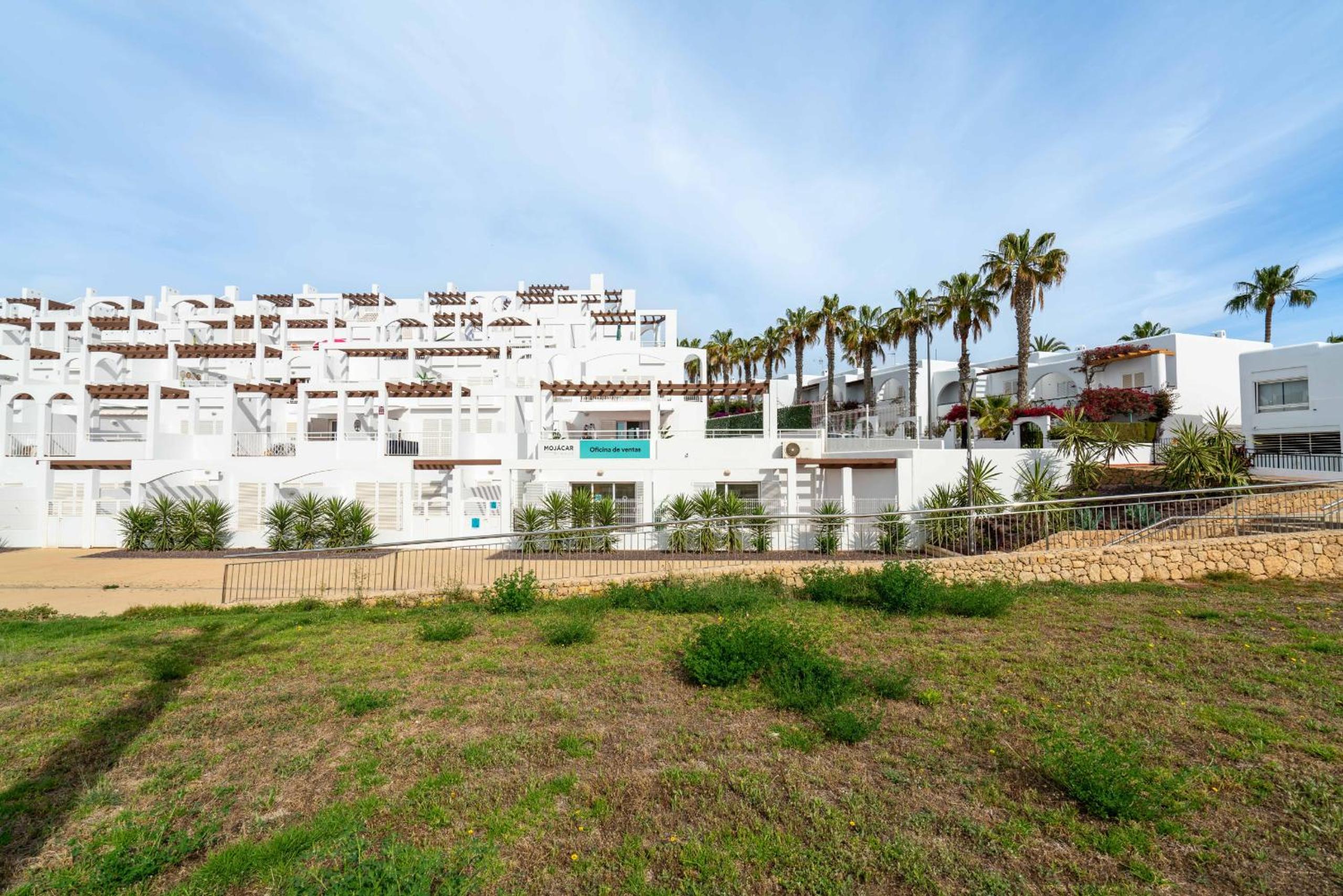 AlmeriaSuite Mojacar Breeze Apartments