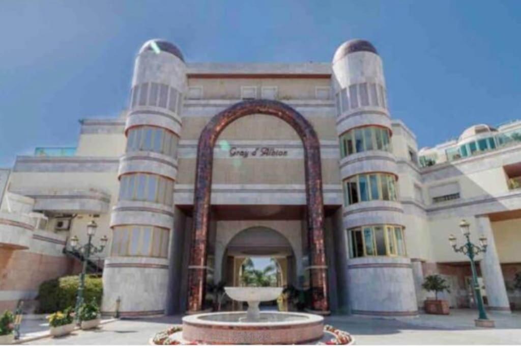 Marbella Vacations - Frontline sea in the center of Puerto Banus-Acces to the beach - Property Image 22
