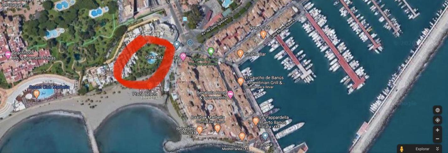 Marbella Vacations - Frontline sea in the center of Puerto Banus-Acces to the beach - Property Image 3