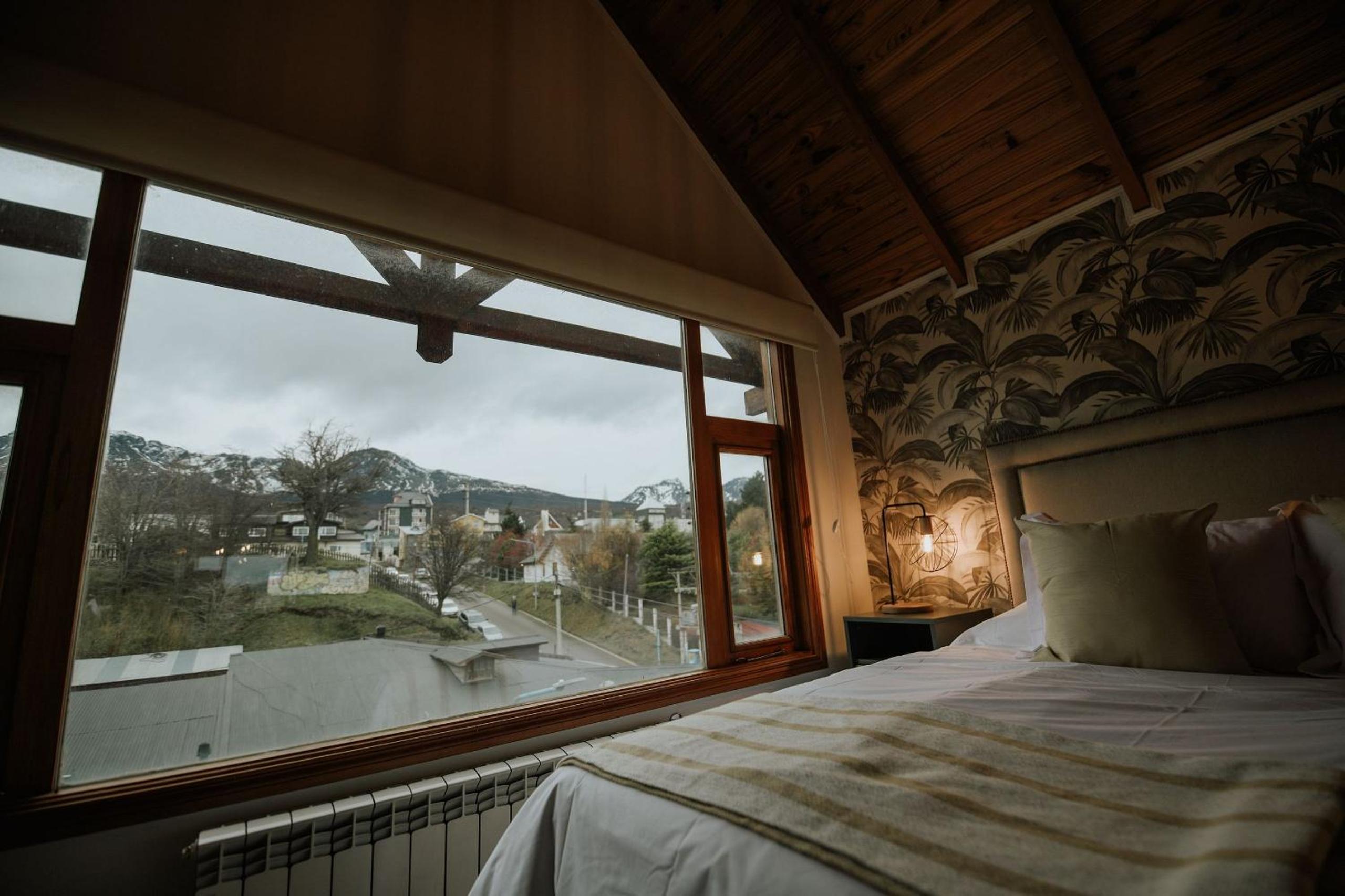 Aunaisin - Nona Kate