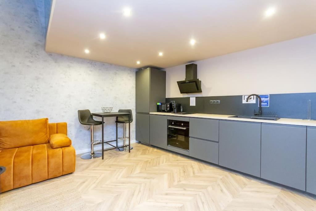 Csengery Modern Loft by NW
