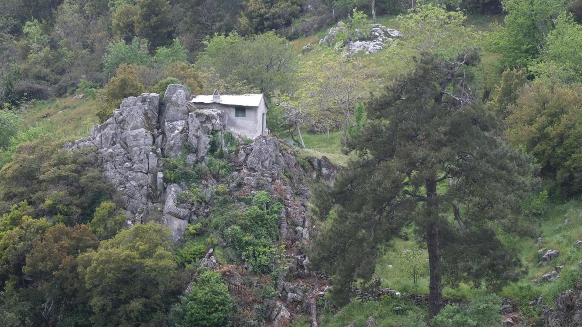 Lesbos Hideaway