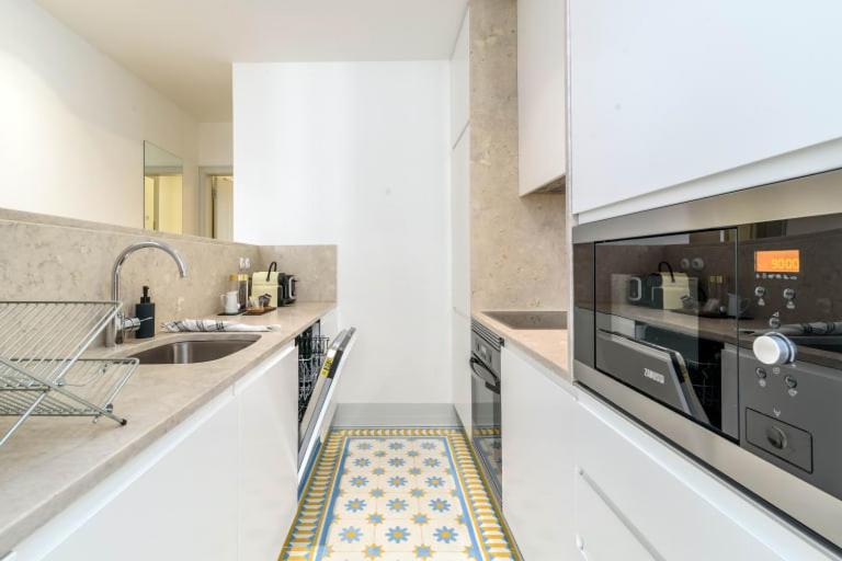 GuestReady - Modernity and comfort at Lisbon Downtown view 2
