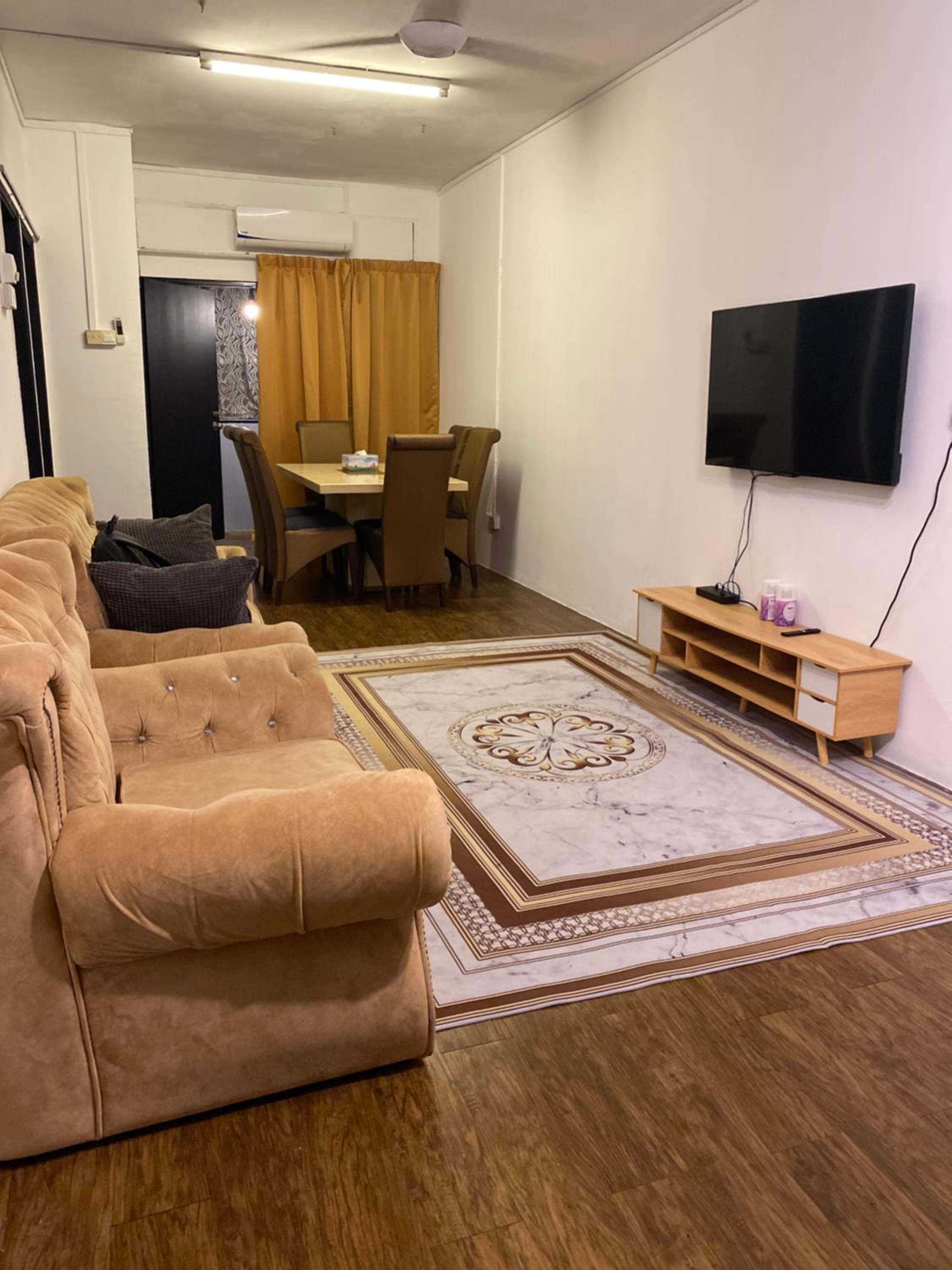 Homestay Syahezzie Two Fully Aircond & Netflix