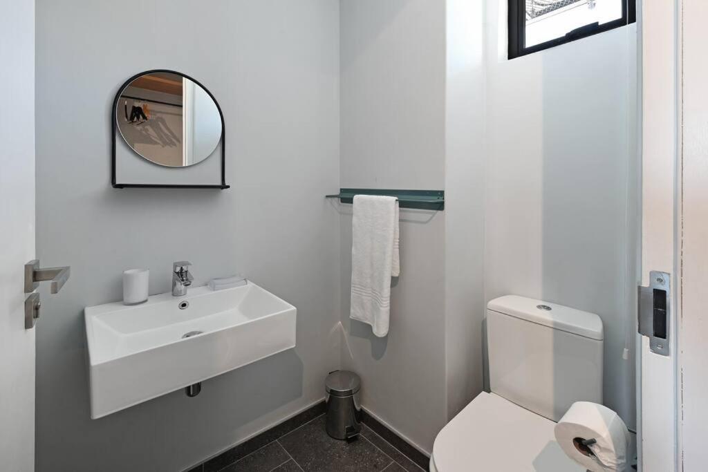 Modern Sea Point One Bed