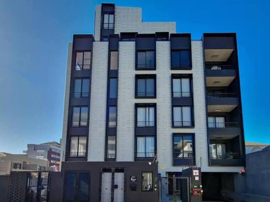 Modern Sea Point One Bed