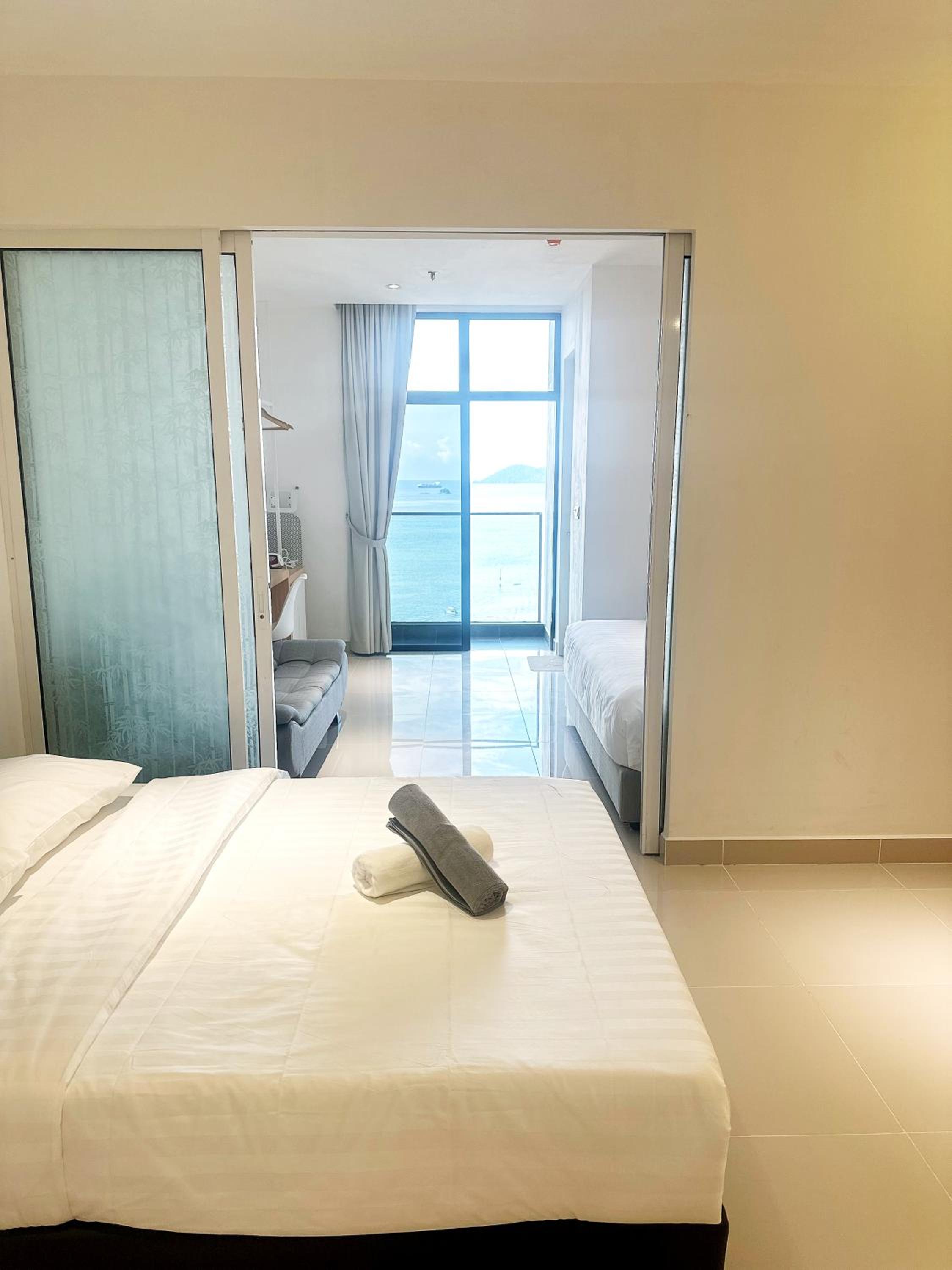 The Shore LW Premium Suites KK Downtown