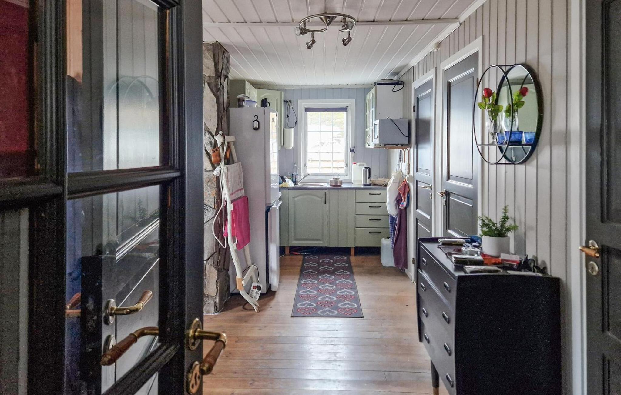 3 Bedroom Cozy Home In Snefjord view 3