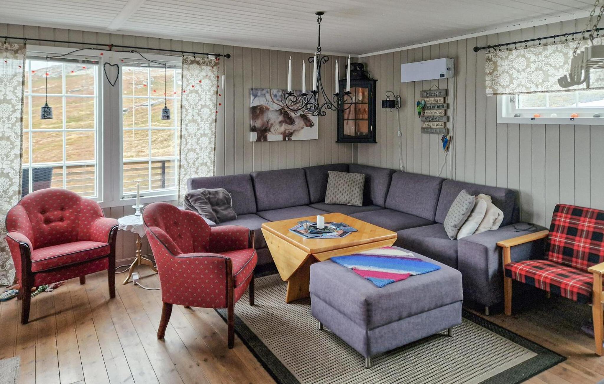 3 Bedroom Cozy Home In Snefjord view 2
