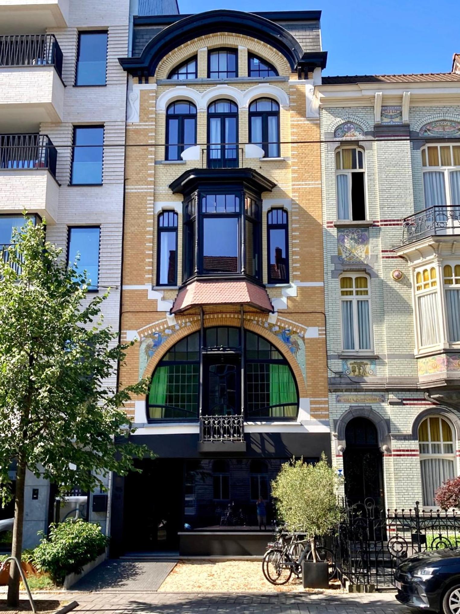 Luxury Apartment with Cosy Garden!