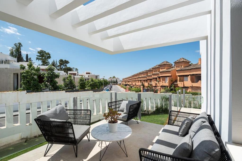 Puente Romano Premium Villa Rooftop & Garden view 5
