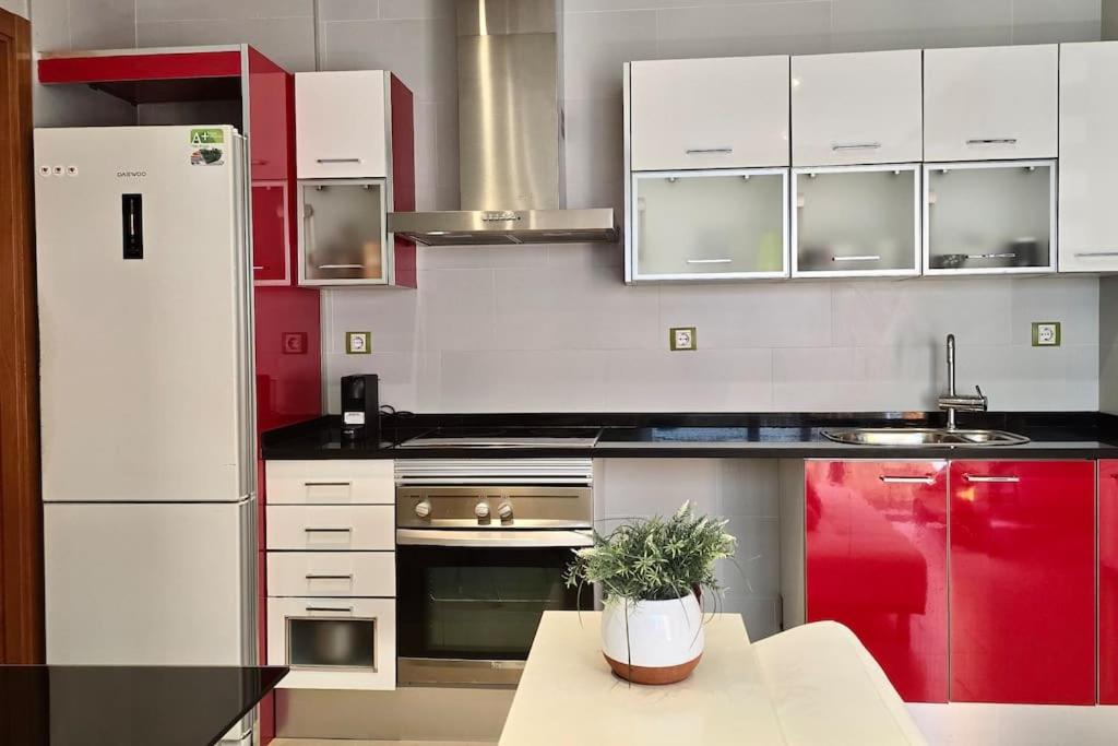 Penthouse 100m from Sea with Terrace, Near BCN view 2