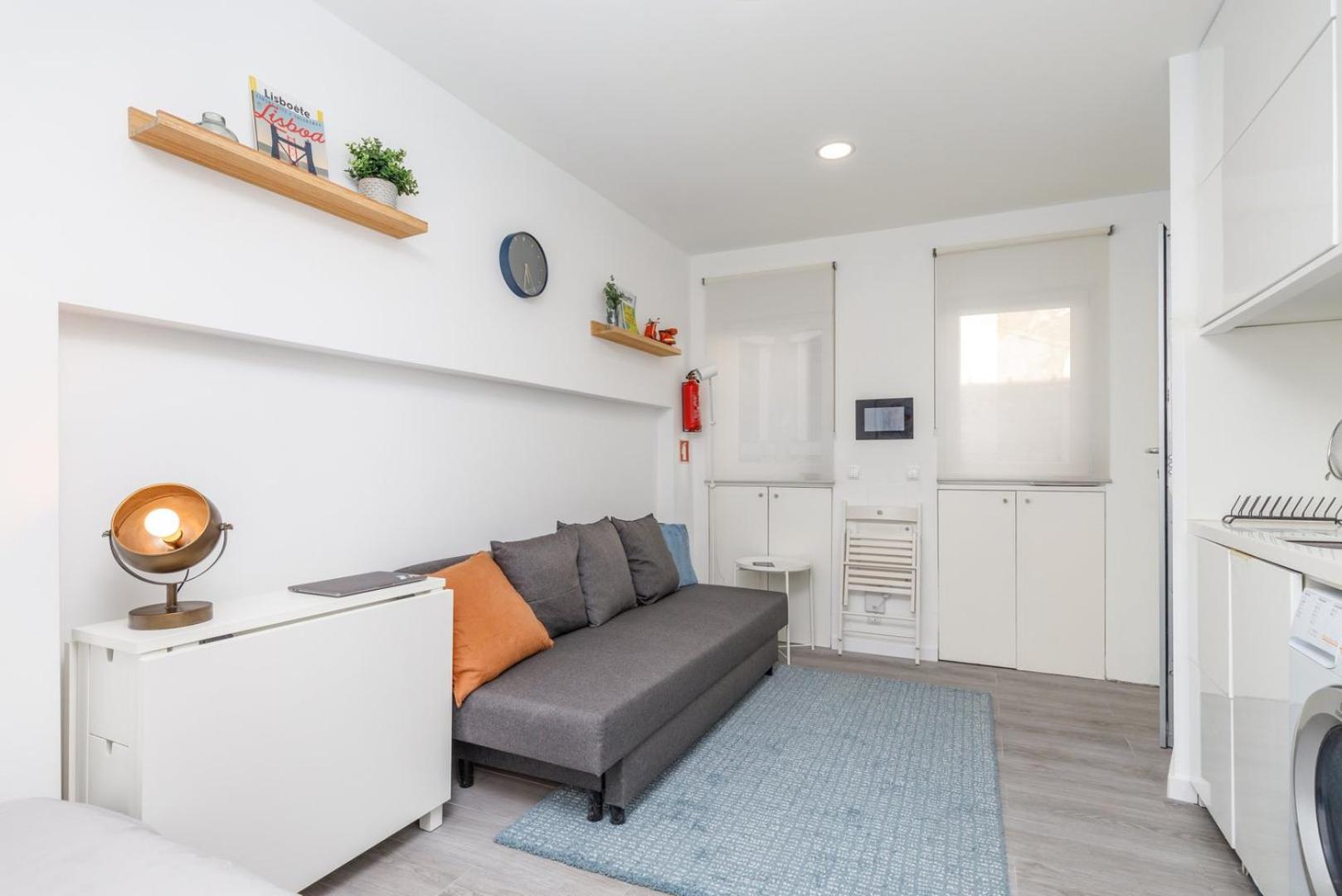GuestReady - Minimalist Studio In Downtown Lisbon view 3