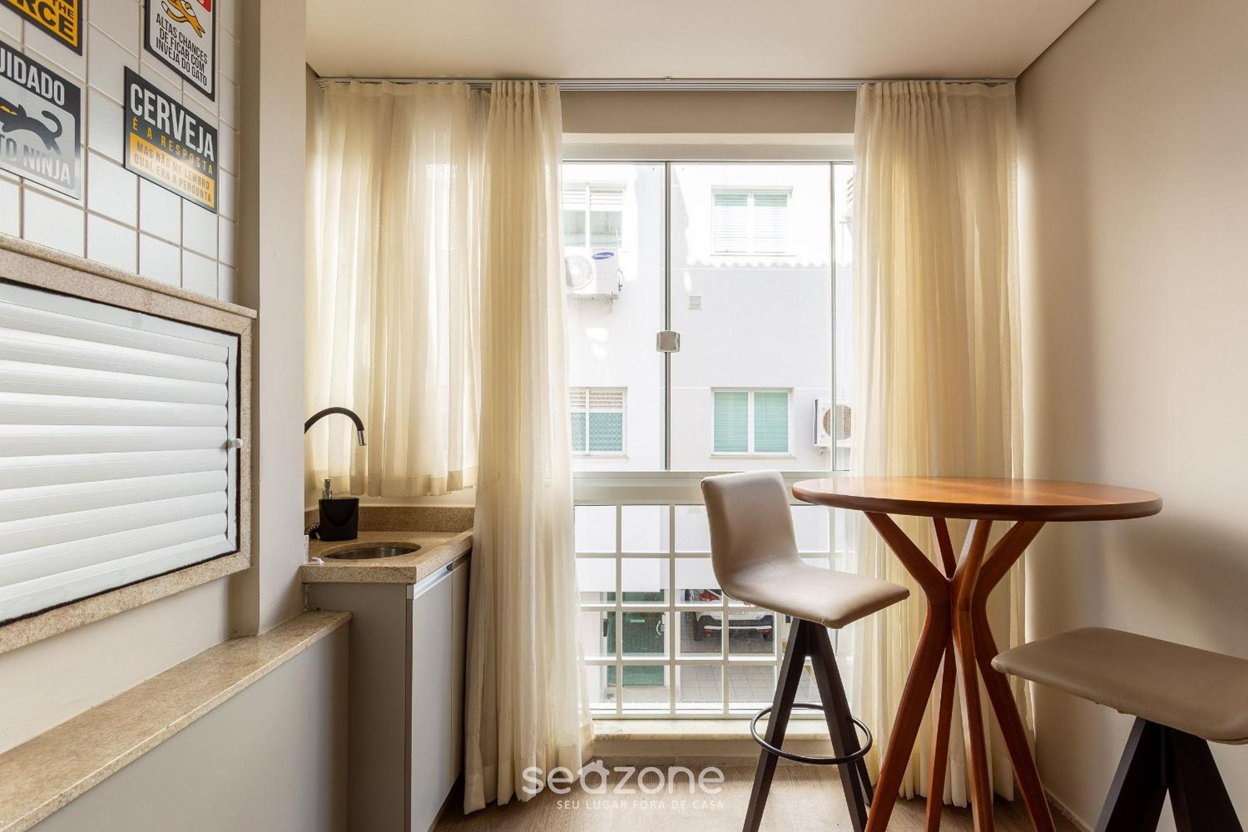 Apt w/ Barbecue Close to the Beach - CEG0202