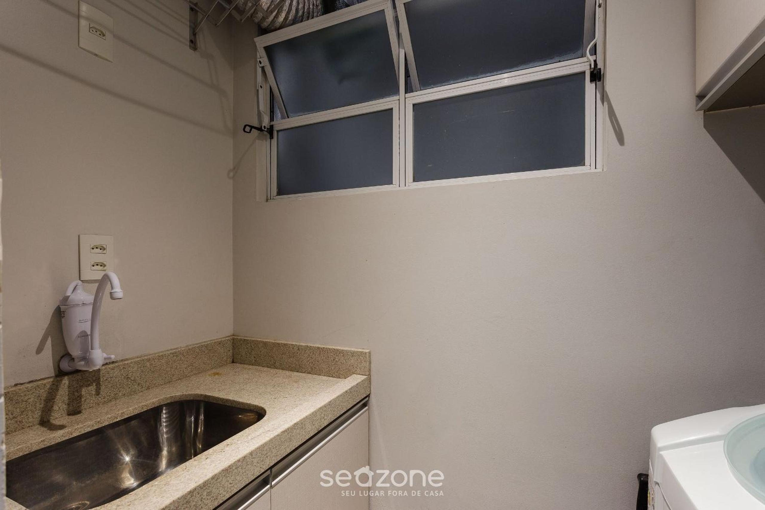 Apt w/ Barbecue Close to the Beach - CEG0202