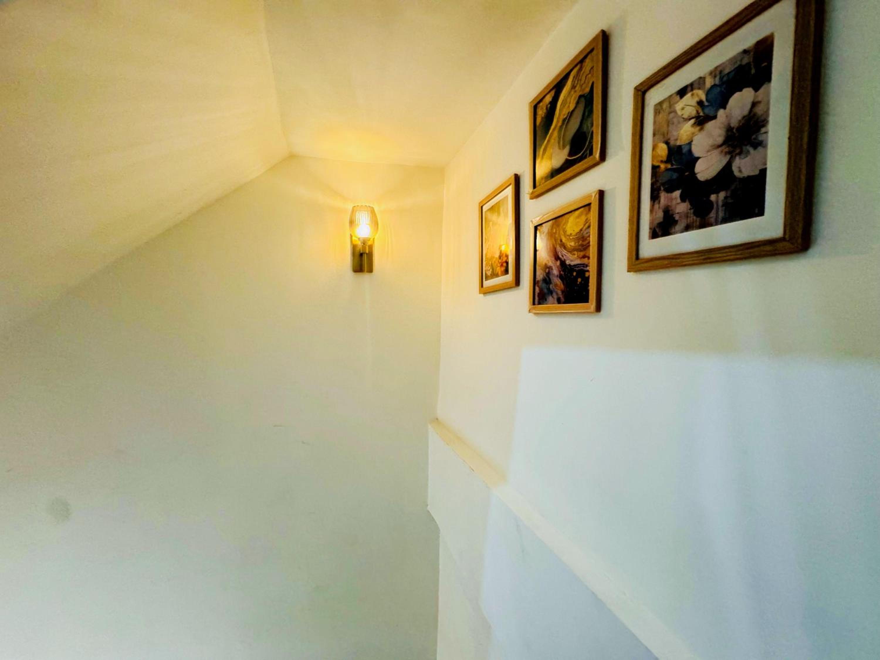 Home Escape Azure 3BHK Bunglow Near Apollo DB City, photo 24
