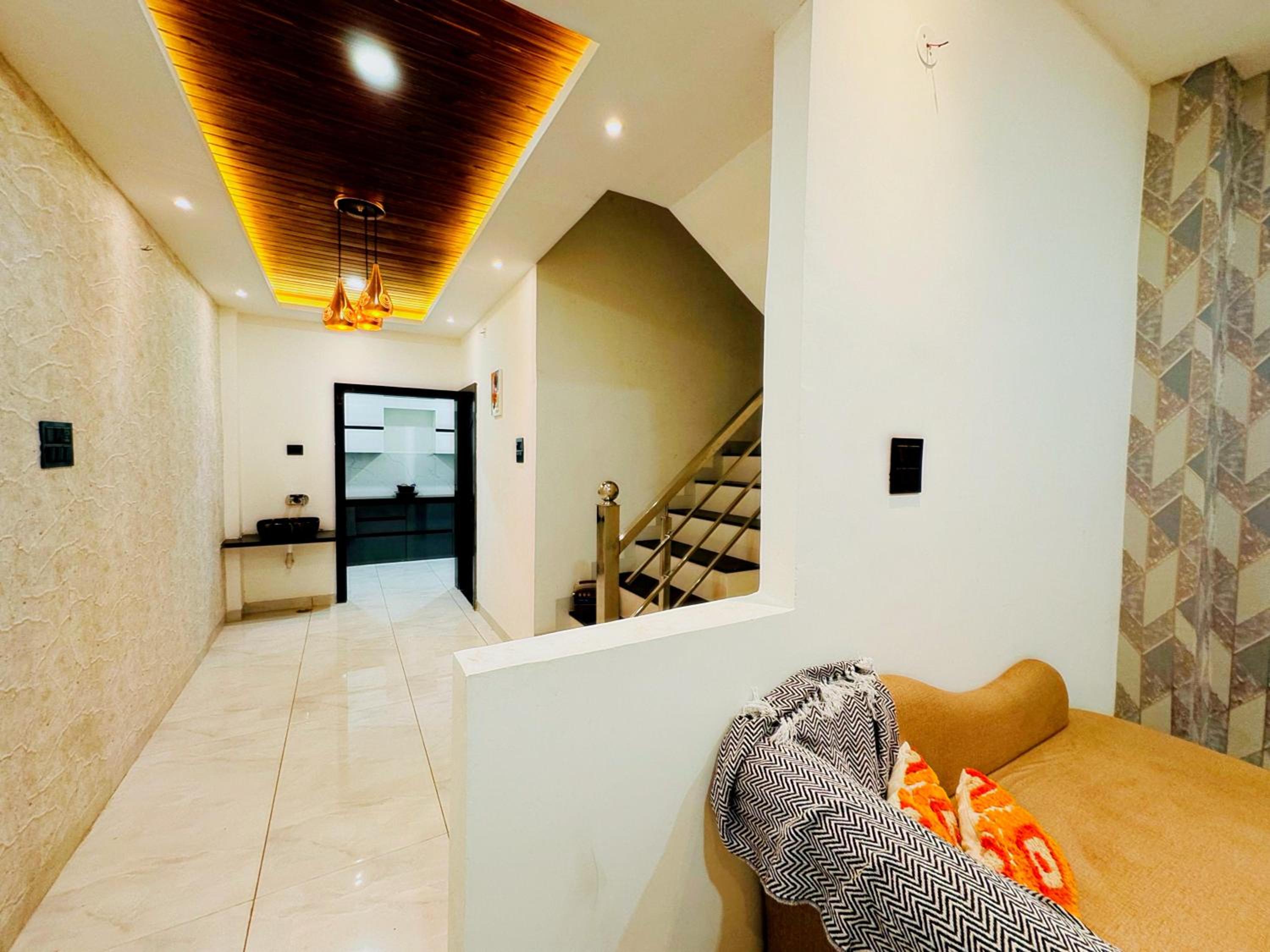 Home Escape Azure 3BHK Bunglow Near Apollo DB City