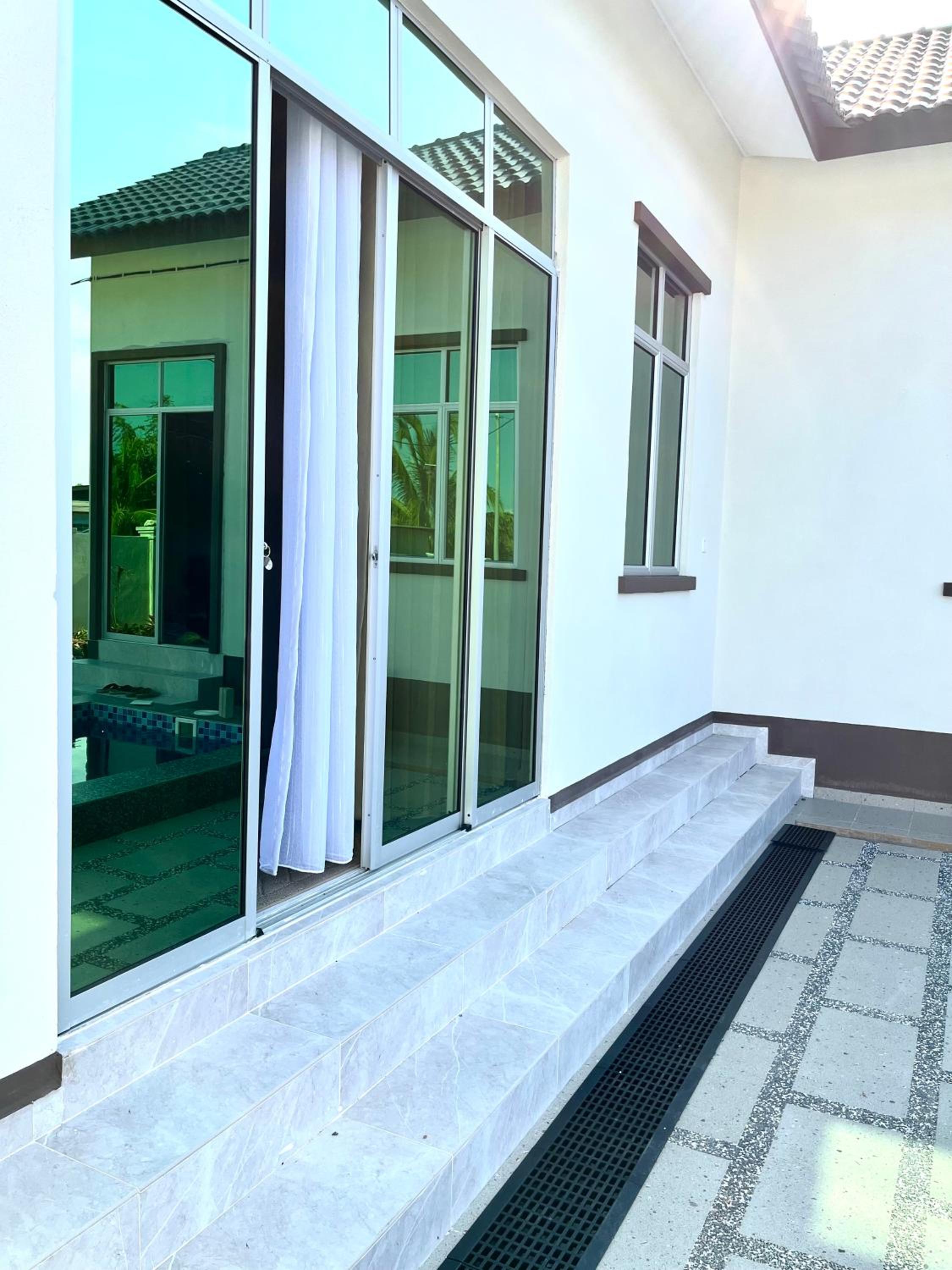 The Broms Villa photo 3