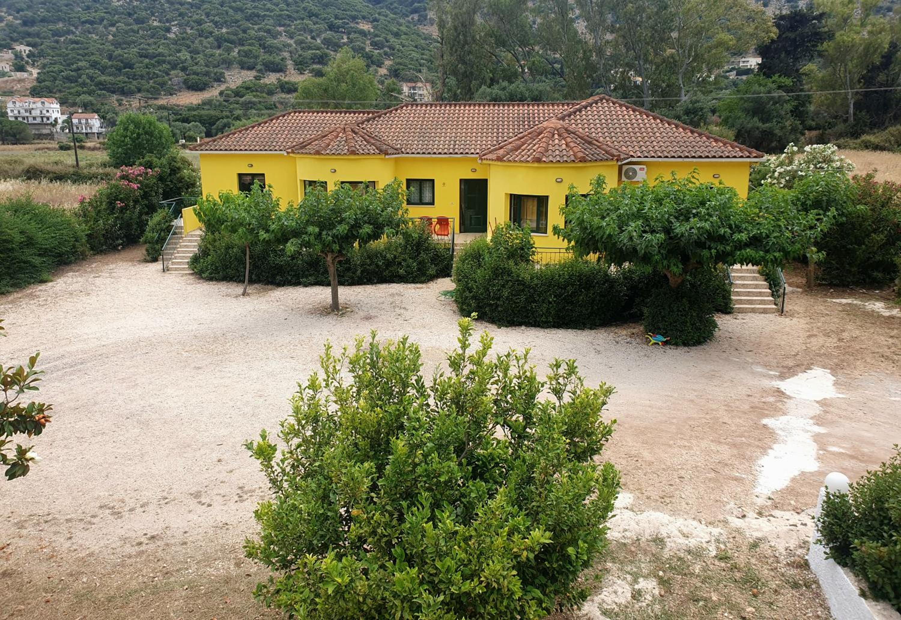 Hotel Countryside Studios - Image 1