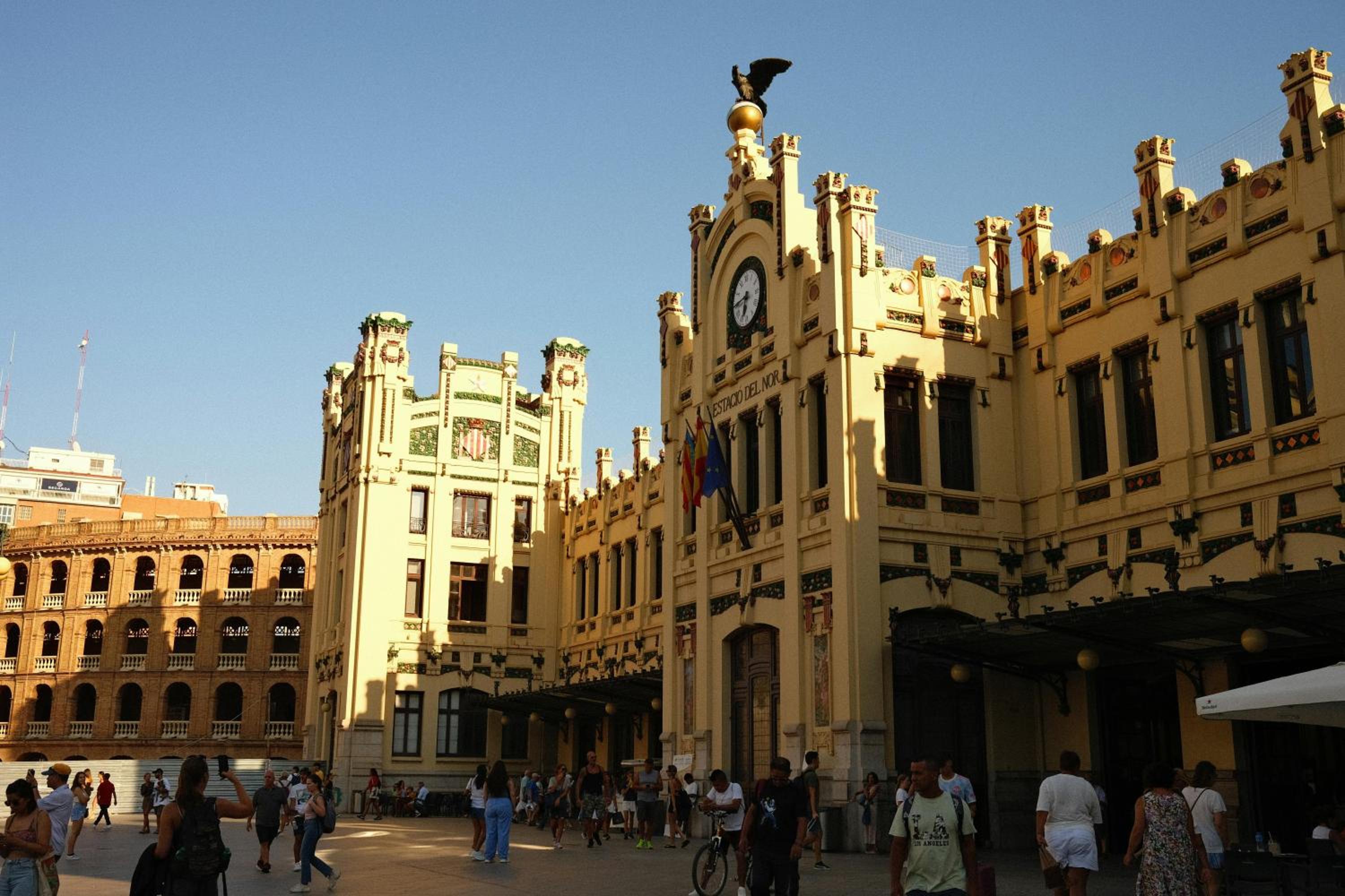Lovely Exclusivity in Valencia Center
