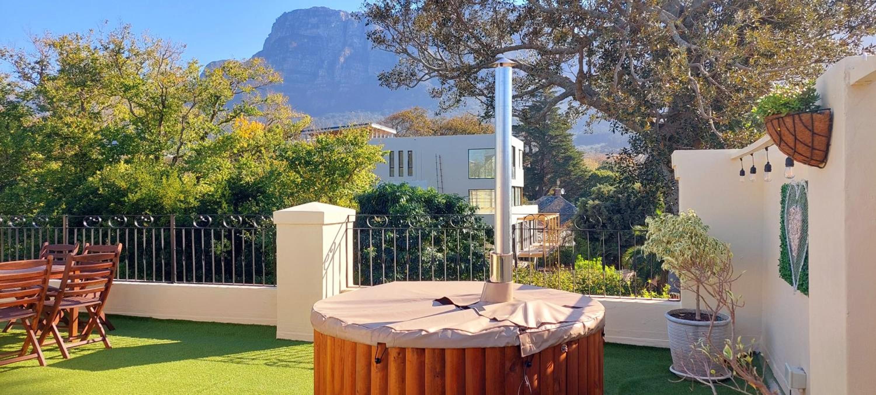 Riversong Guest House