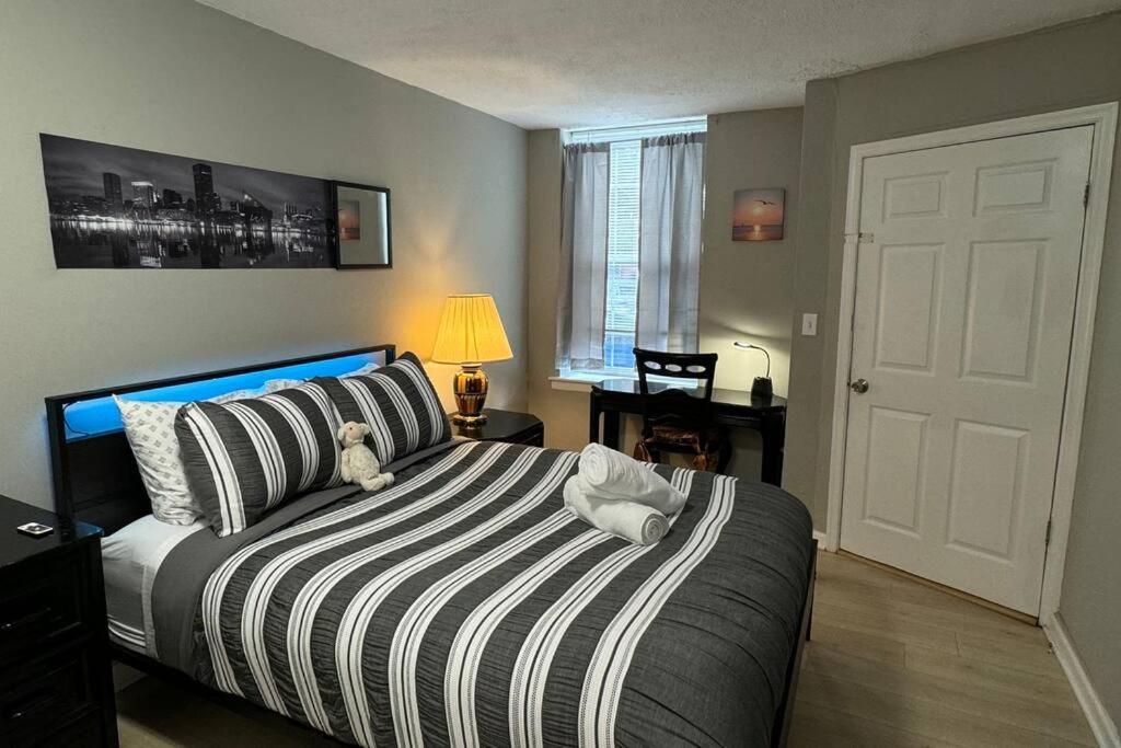 Discover Charm City from a Cozy Retreat