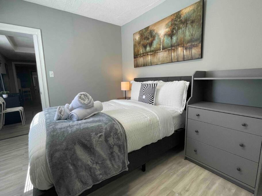 Discover Charm City from a Cozy Retreat