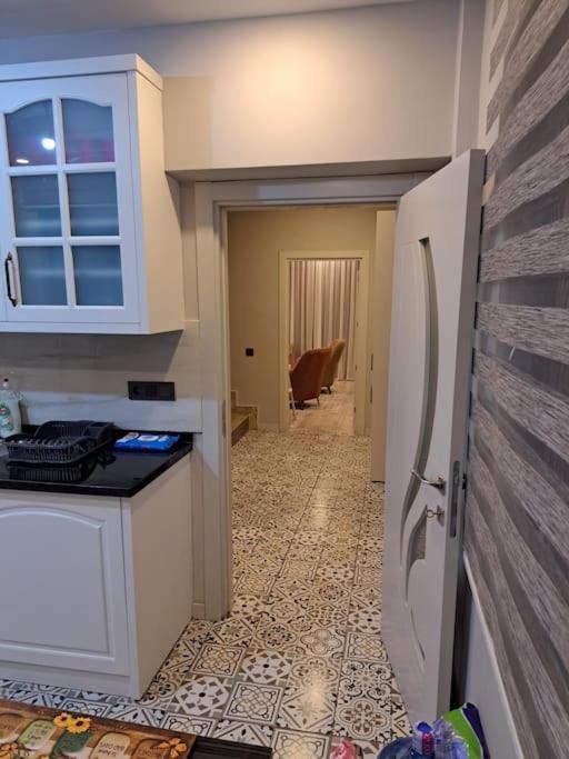 Villa Isra 5 plus 1 Bedroom Villa Private Pool and Garden