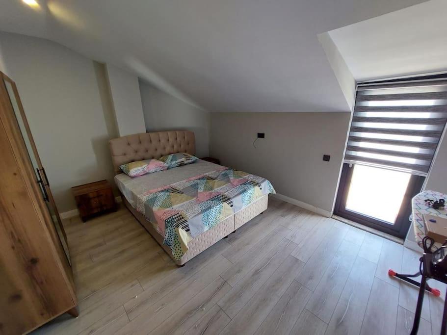 Villa Isra 5 plus 1 Bedroom Villa Private Pool and Garden