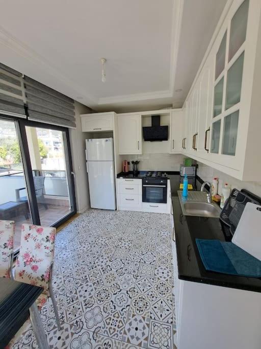 Villa Isra 5 plus 1 Bedroom Villa Private Pool and Garden
