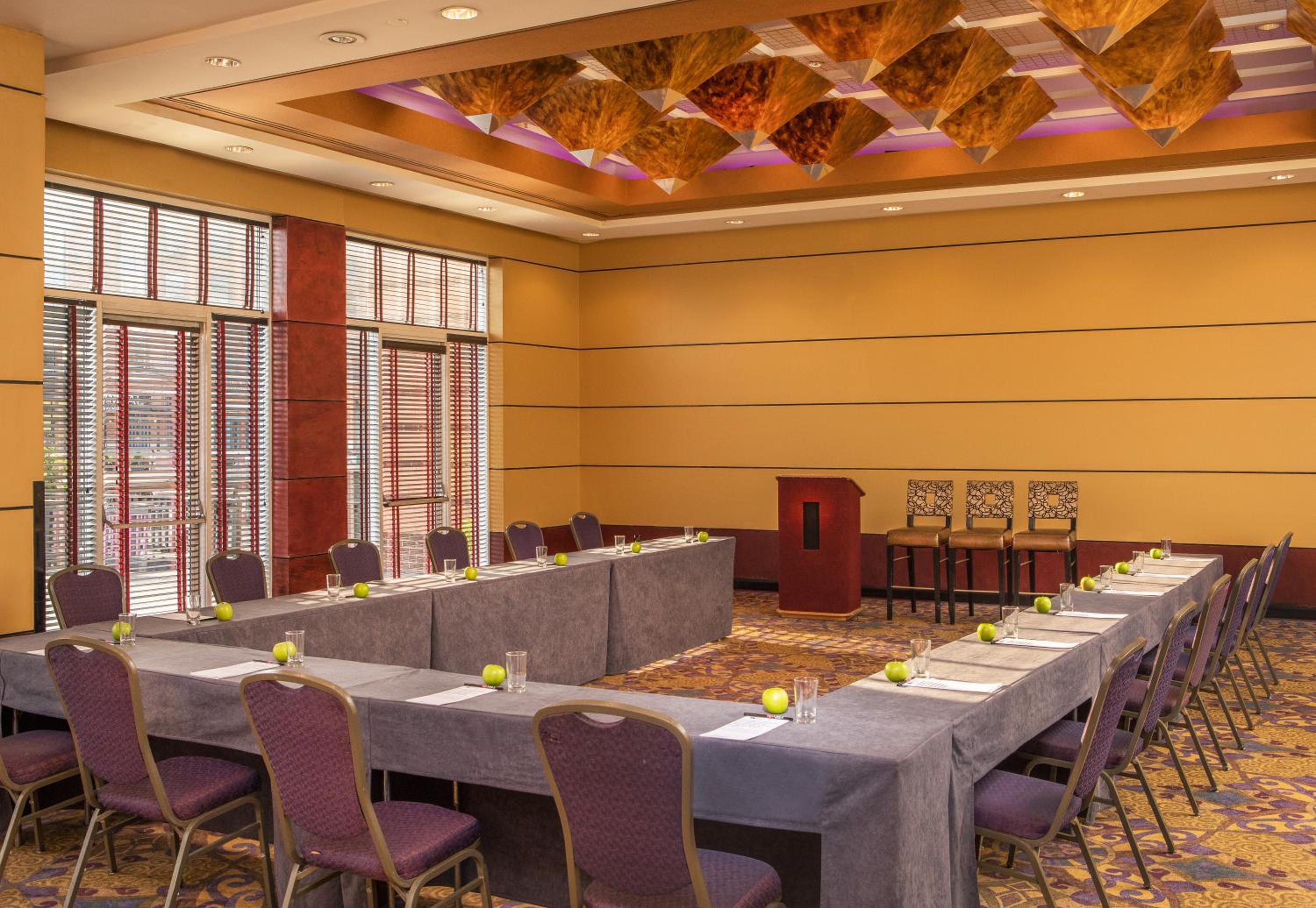 Pier 5 Hotel Baltimore - Property Image 2