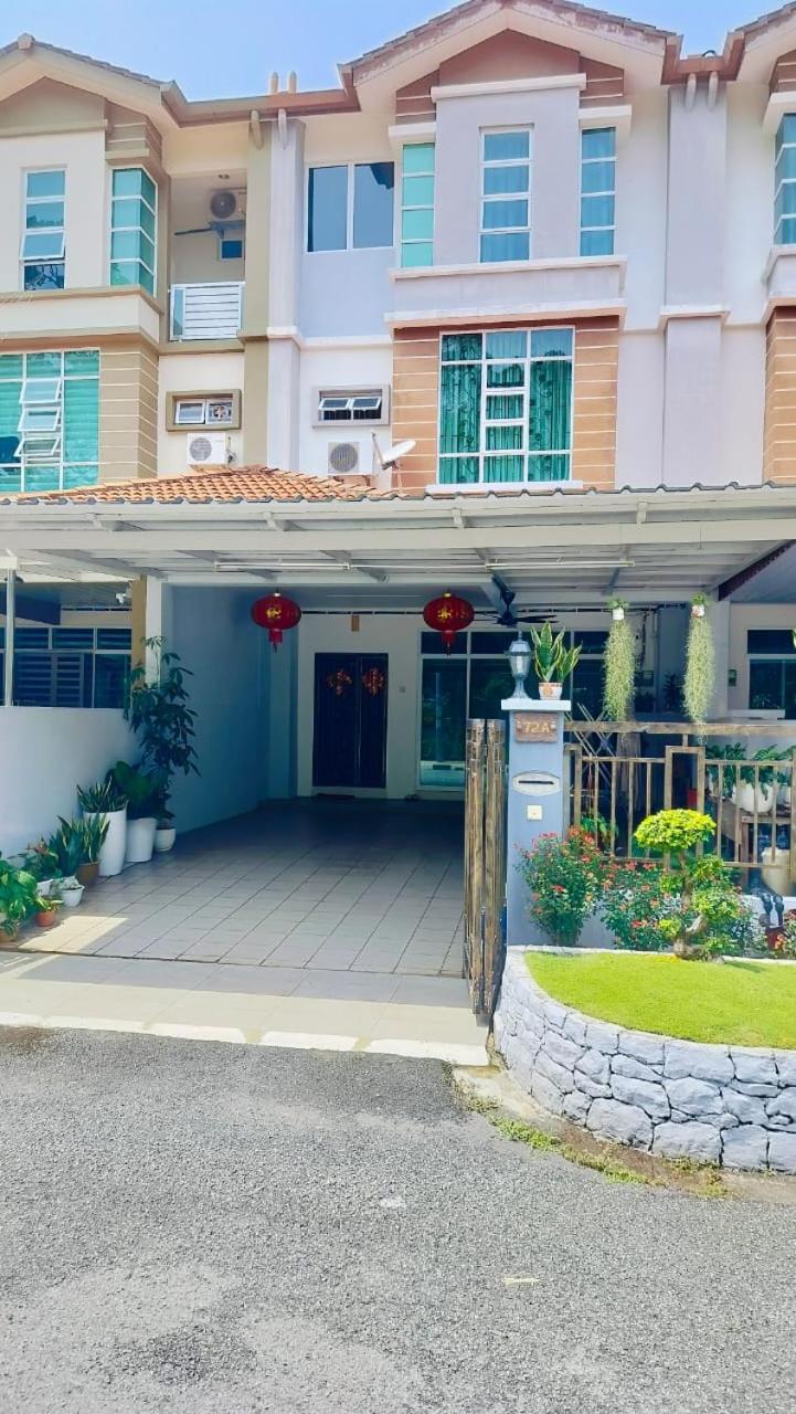 Nyaman Sweet Home 5 bedroom 5 bathroom 18pax view 3