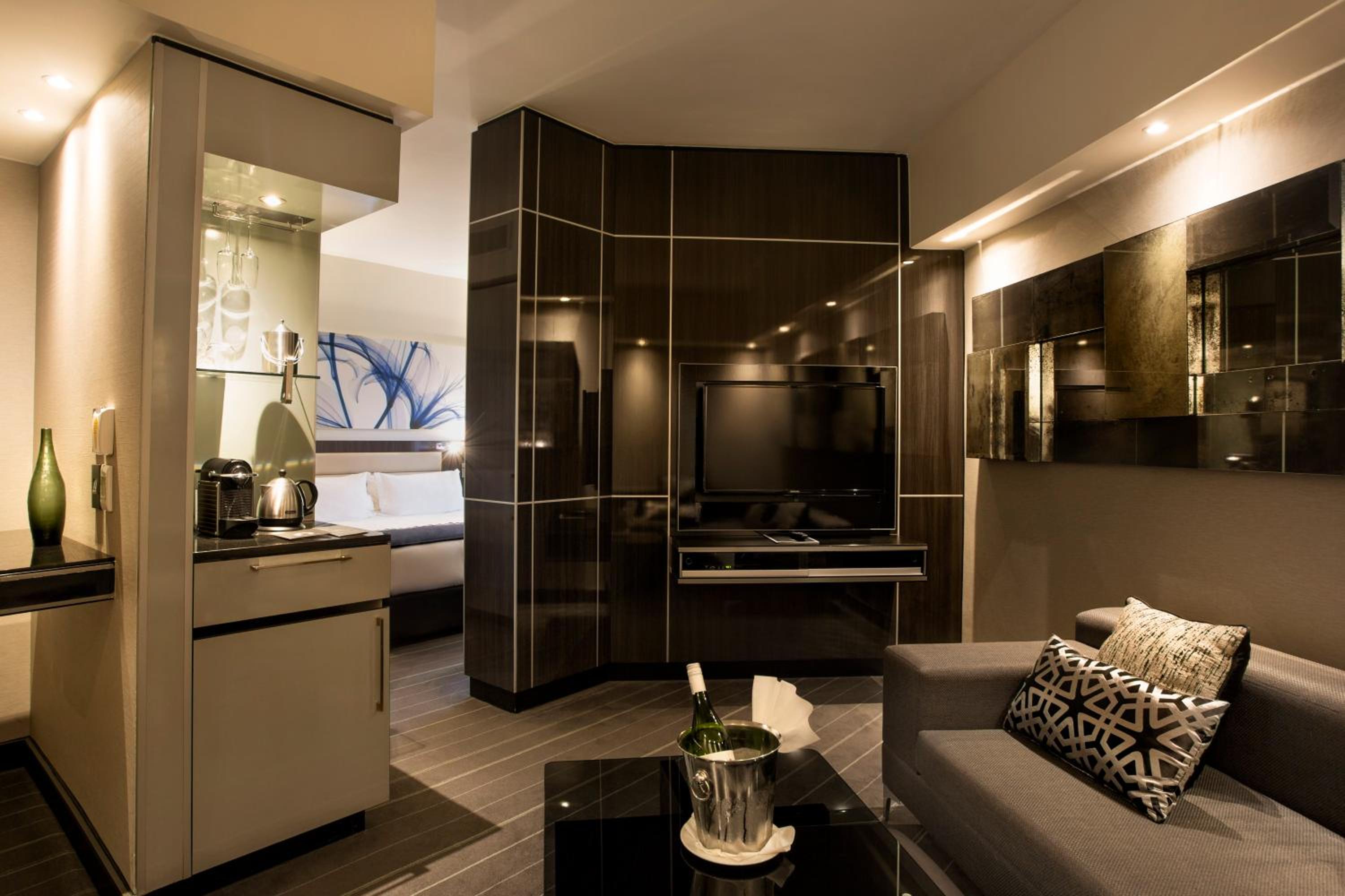 Johannesburg Vacations - The Maslow Hotel, Sandton - Property Image 1