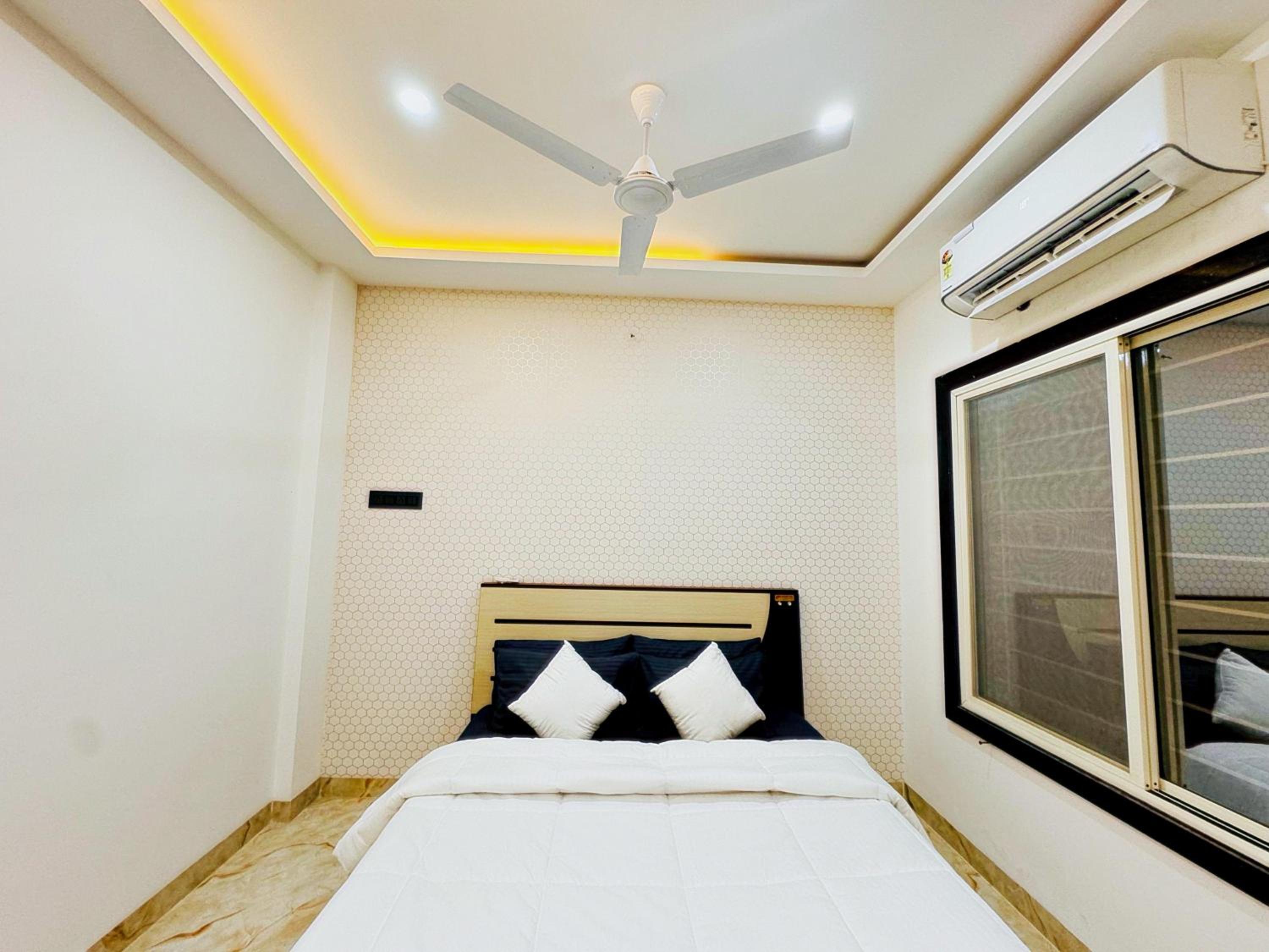 Home Escape Azure 3BHK Bunglow Near Apollo DB City, photo 26