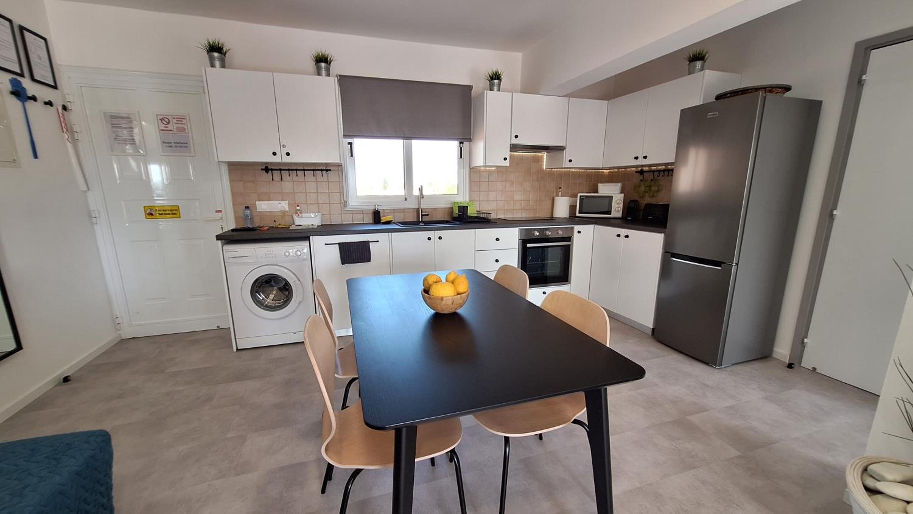 Nissi Golden Sands Paradi