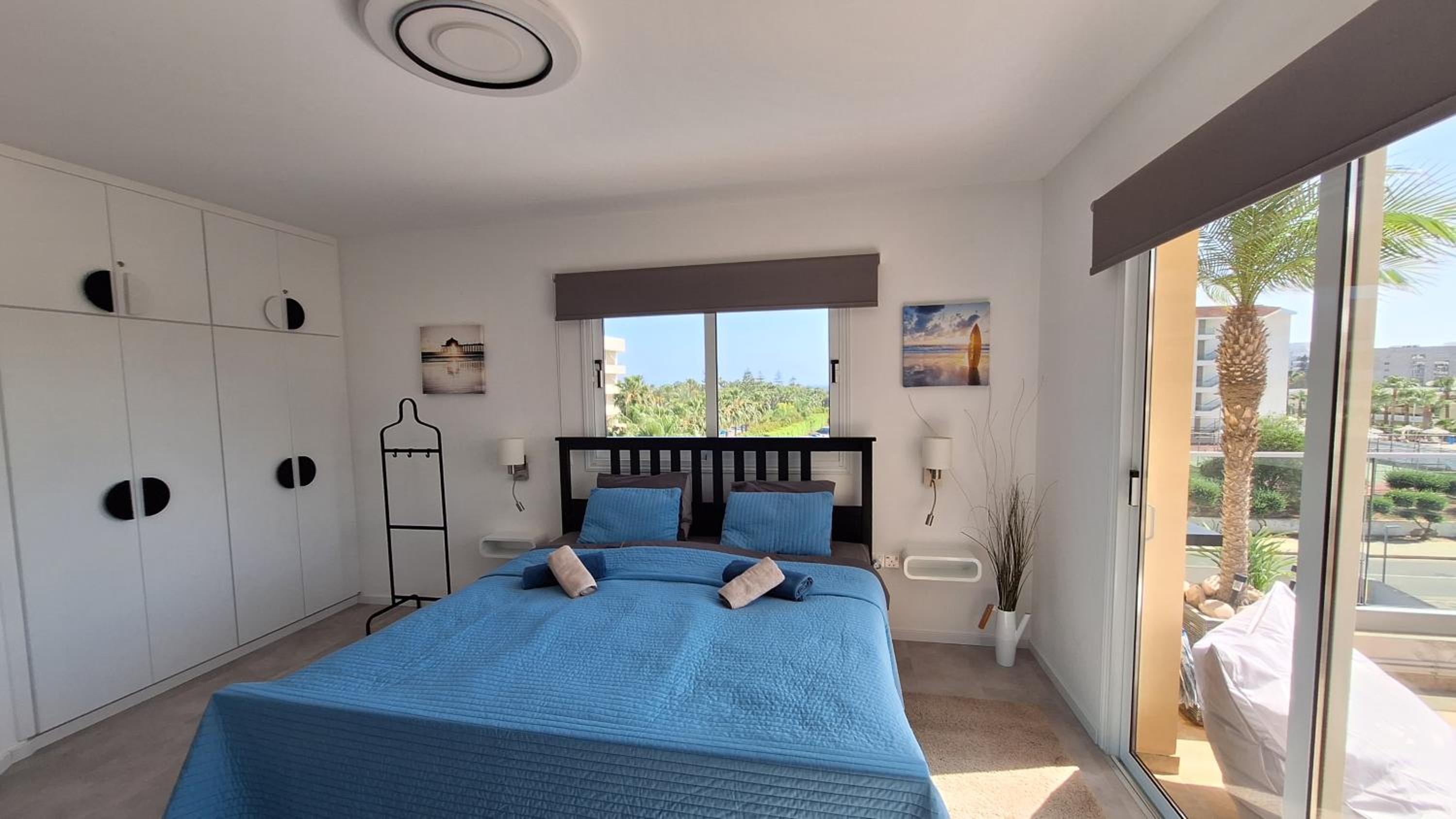 Nissi Golden Sands Paradi