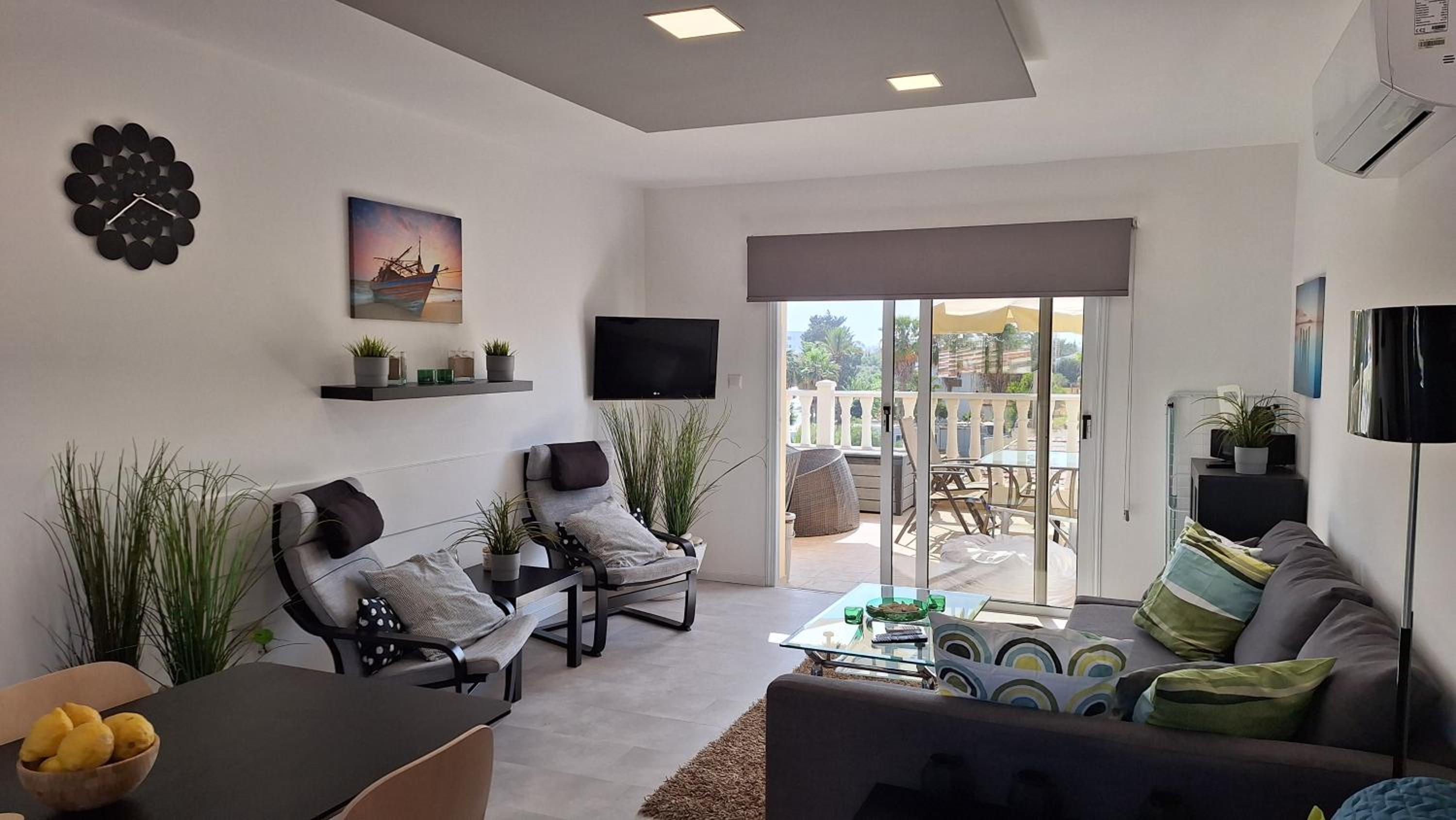 Nissi Golden Sands Paradi