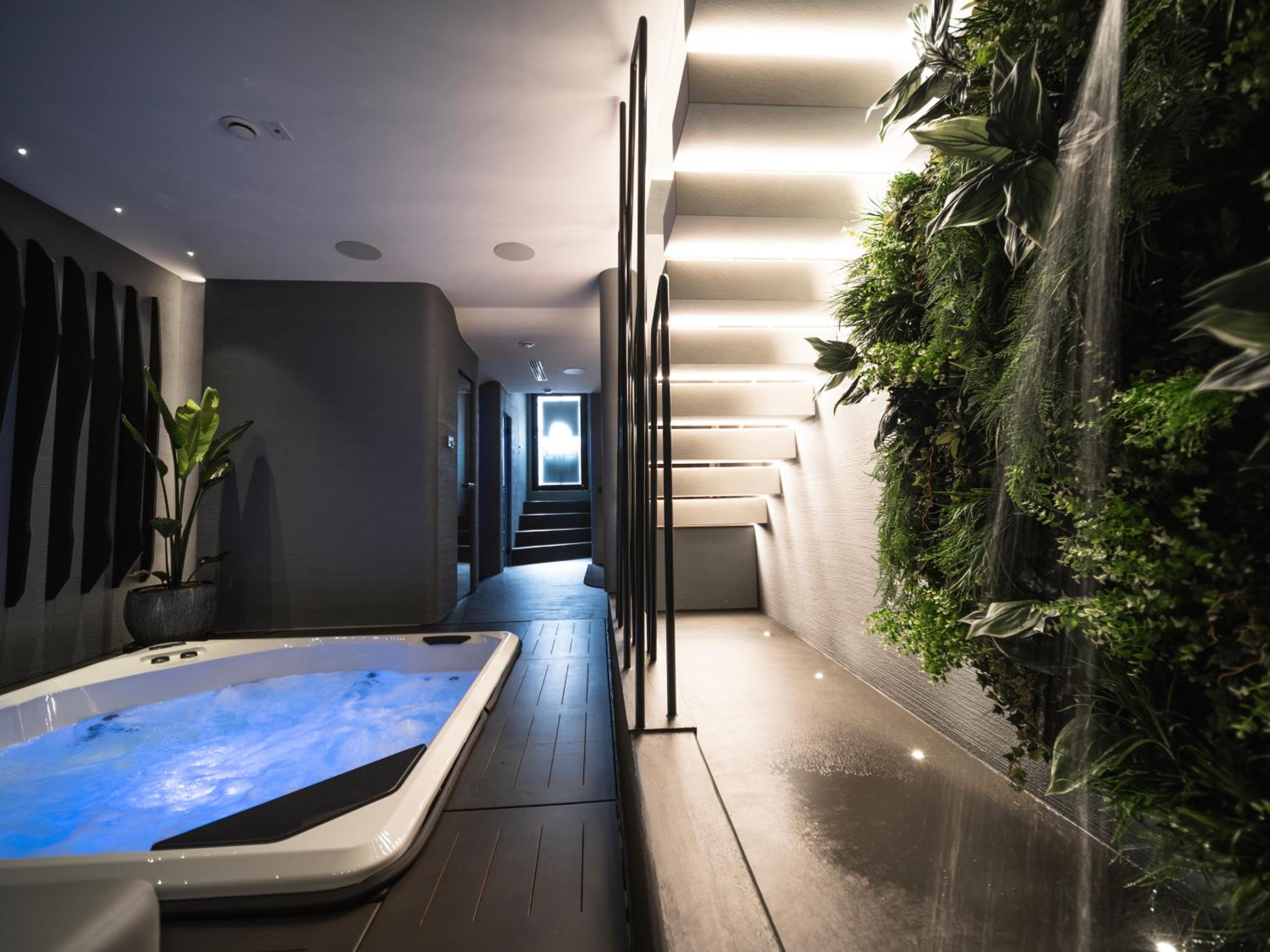 THE CAVE Suites SPA photo 2