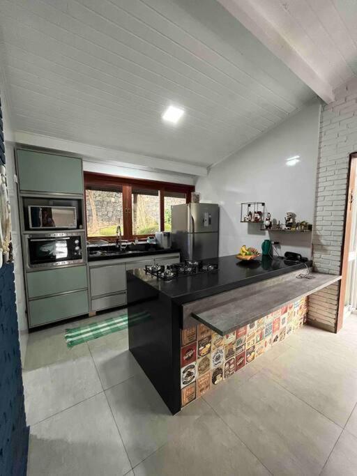 Casa em condomínio - Ilha Bela