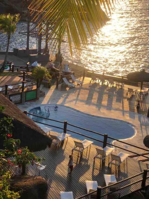 Casa em condomínio - Ilha Bela