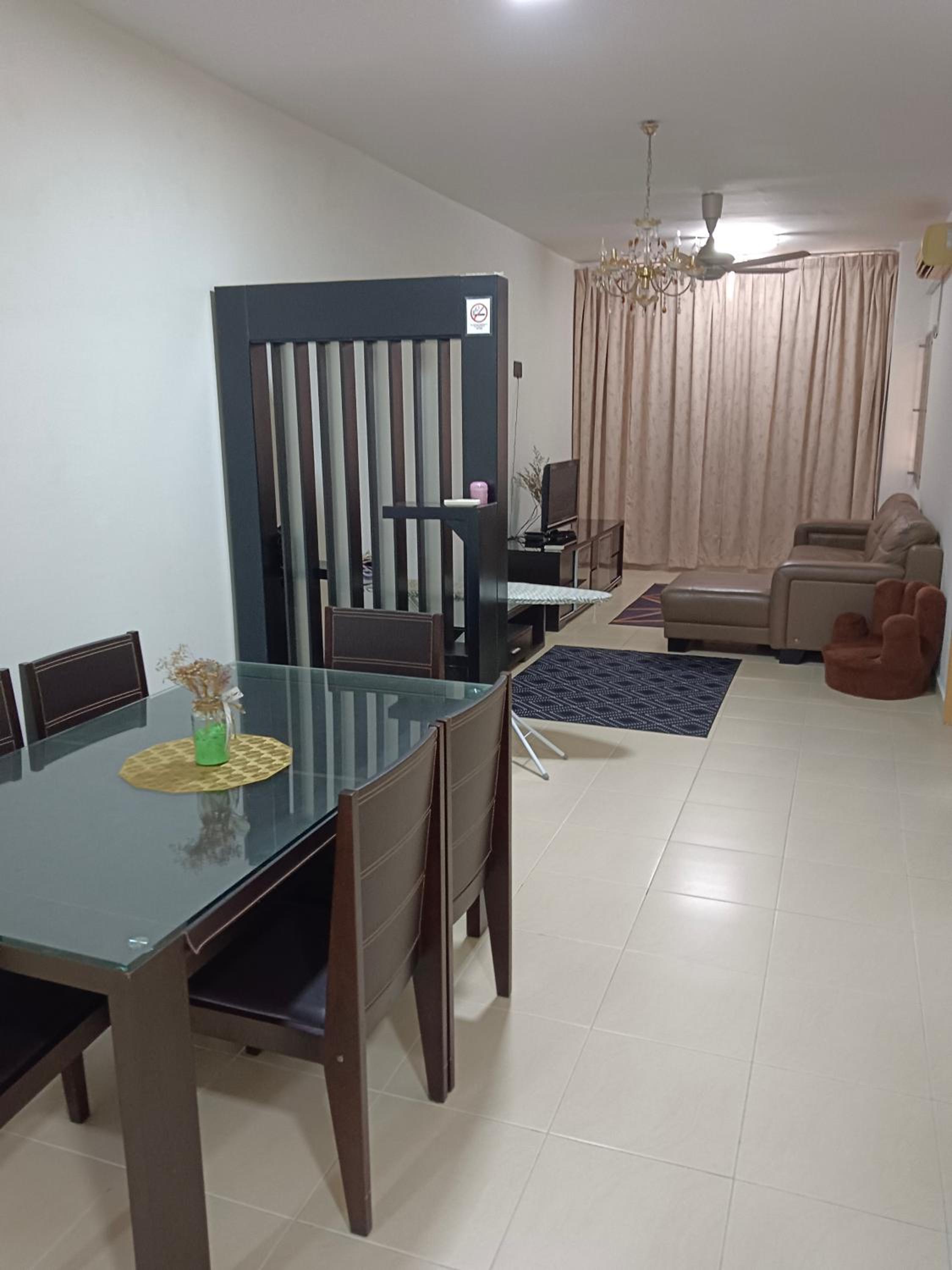 pelangi mall homestay