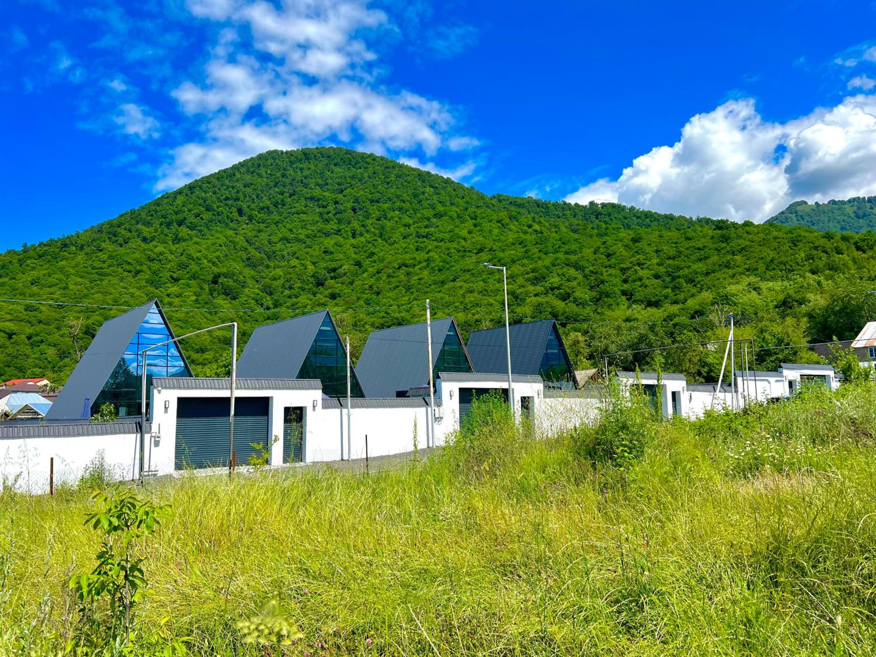 Qafqaz Falcon Chalet